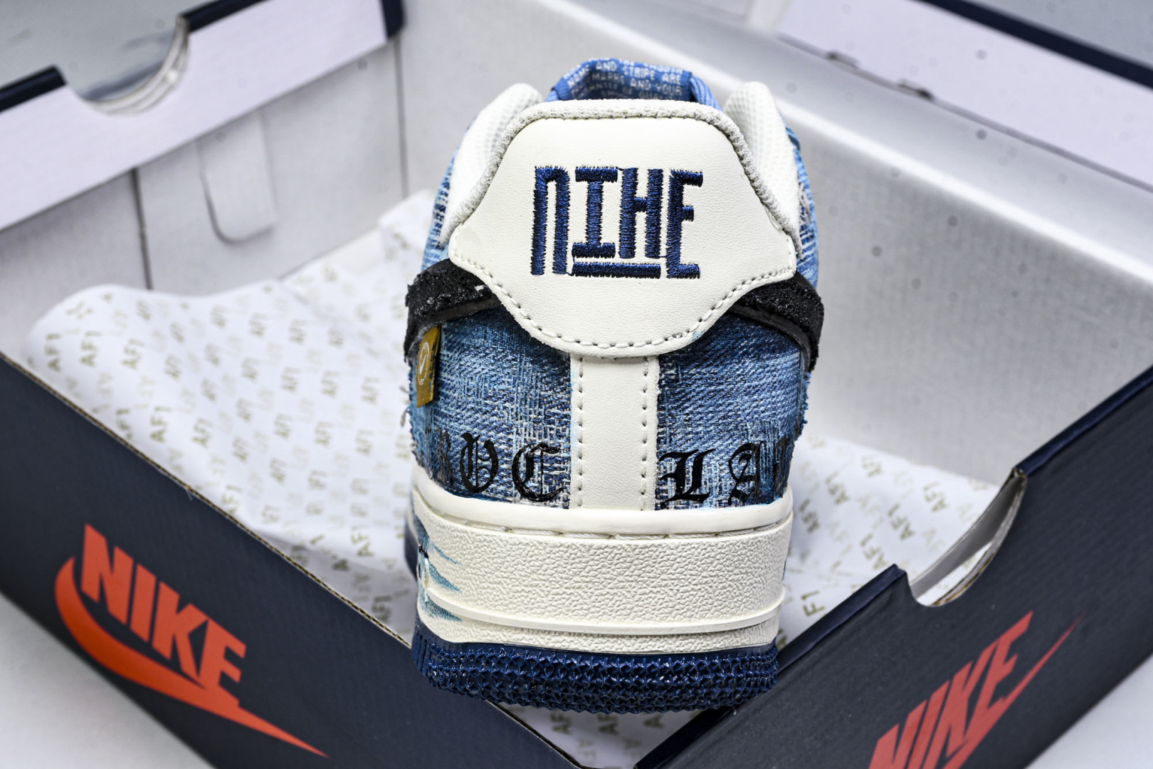 AF1 尺码36-45

纯原版出品-Air Force 1'07 Low Danning Illusi