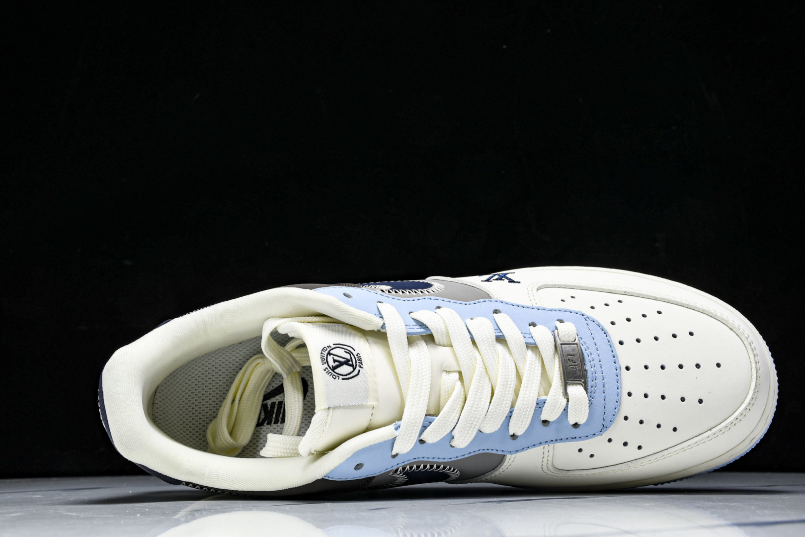 AF1 尺码36-45

纯原版出品-Air Force 1'07 Low LV联名 彩色拼接 空军一号