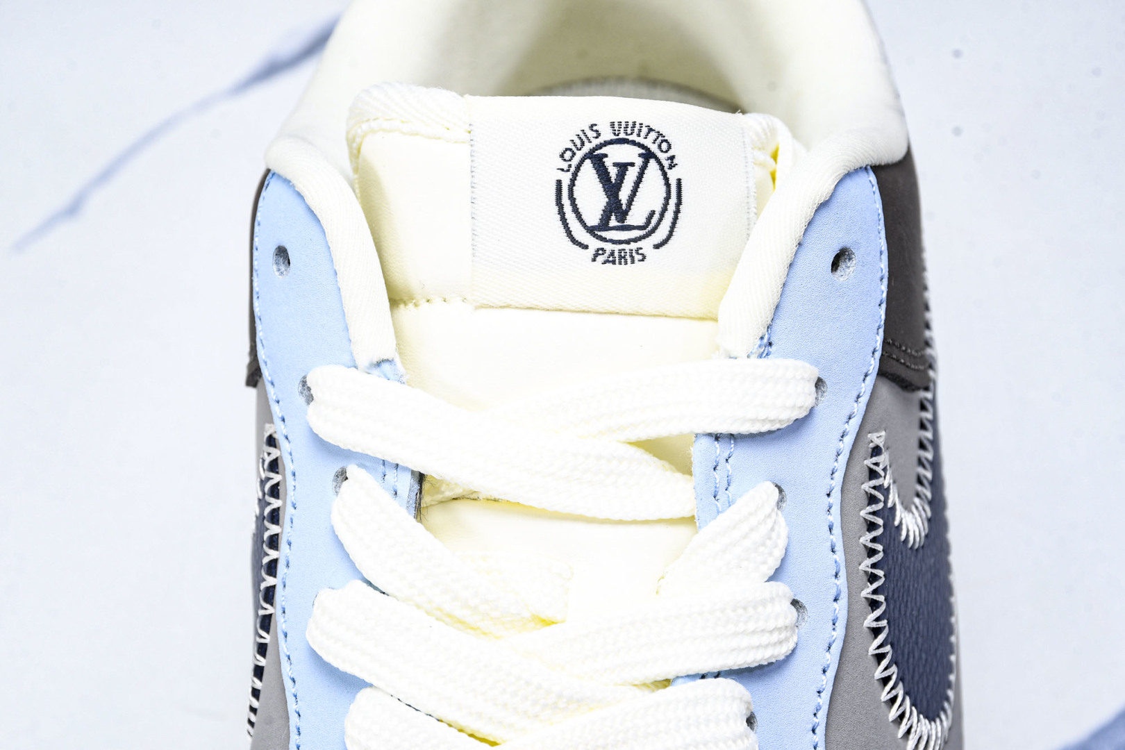 AF1 尺码36-45

纯原版出品-Air Force 1'07 Low LV联名 彩色拼接 空军一号