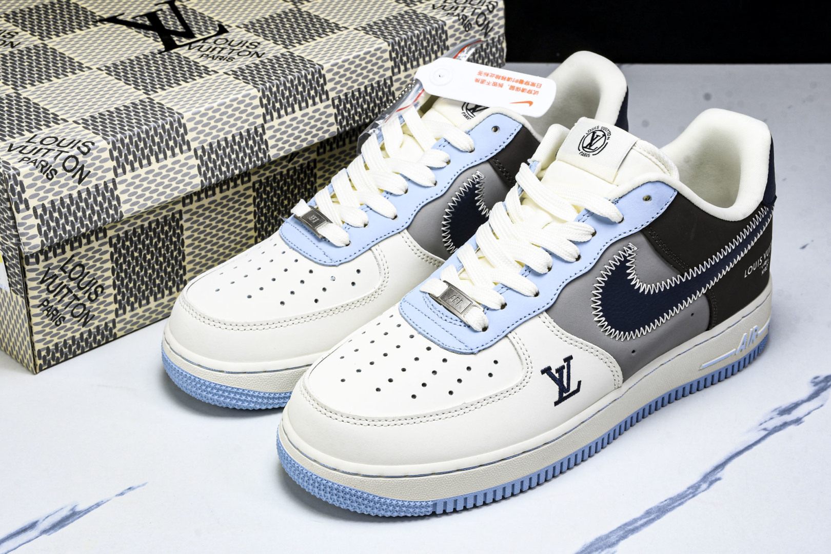 AF1 尺码36-45

纯原版出品-Air Force 1'07 Low LV联名 彩色拼接 空军一号