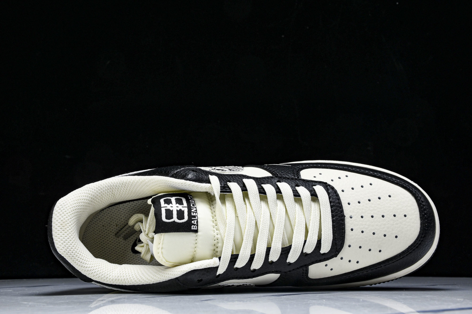 AF1 尺码36-45

纯原版出品-Air Force 1'07 Low 巴黎世家联名 米黑创意勾 空