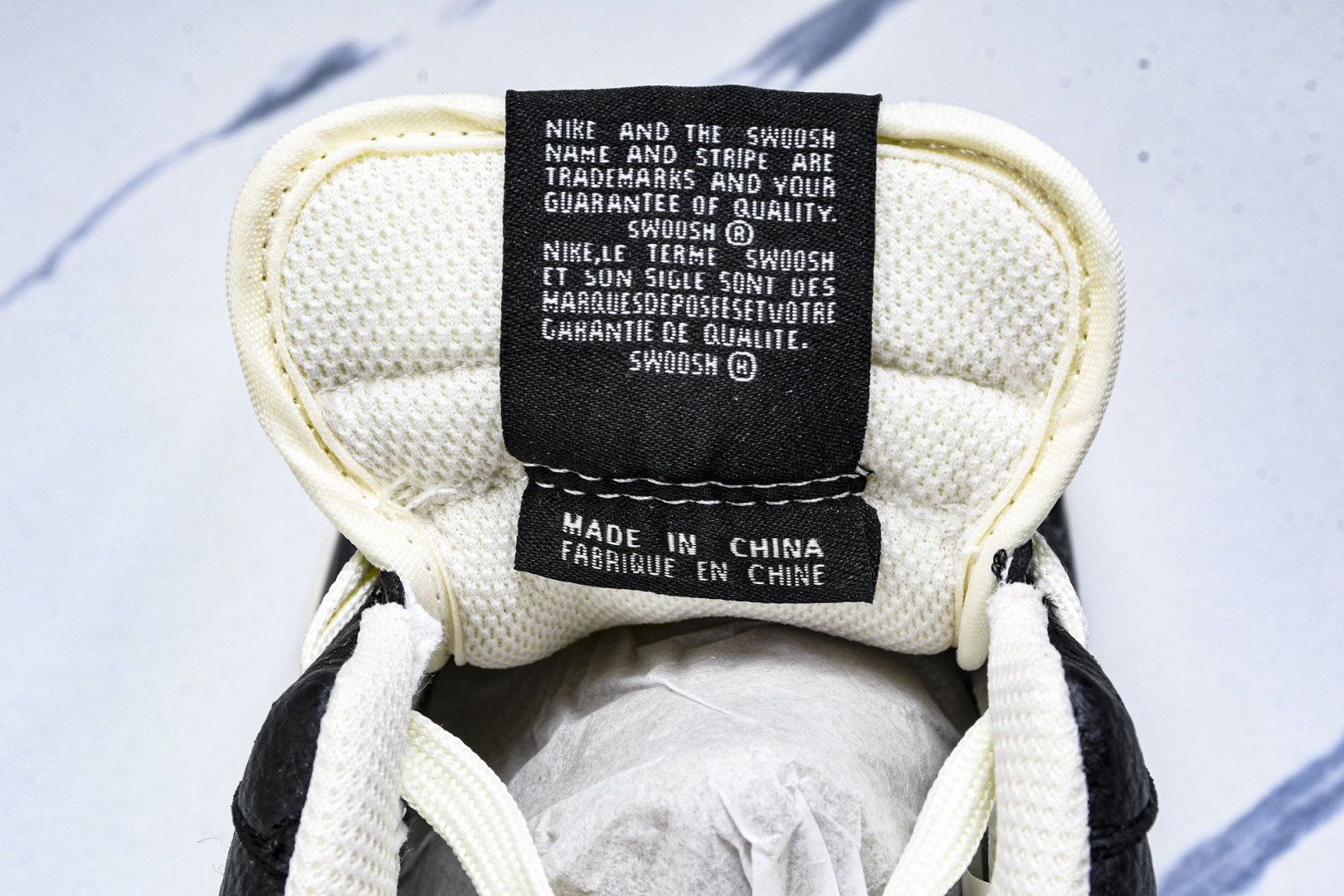 AF1 尺码36-45

纯原版出品-Air Force 1'07 Low 巴黎世家联名 米黑创意勾 空
