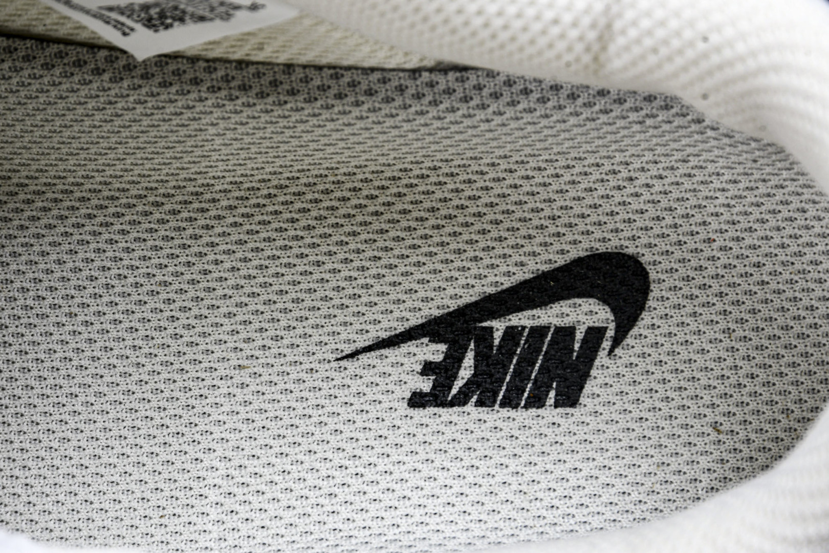 AF1 尺码36-45

纯原版出品-Air Force 1'07 Low 巴黎世家联名 米黑创意勾 空