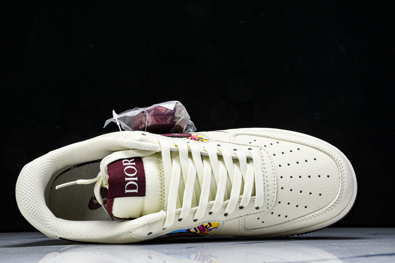 AF1 尺码36-45

纯原版出品-Air Force 1'07 Low 迪奥联名 涂鸦米酒红勾 空军