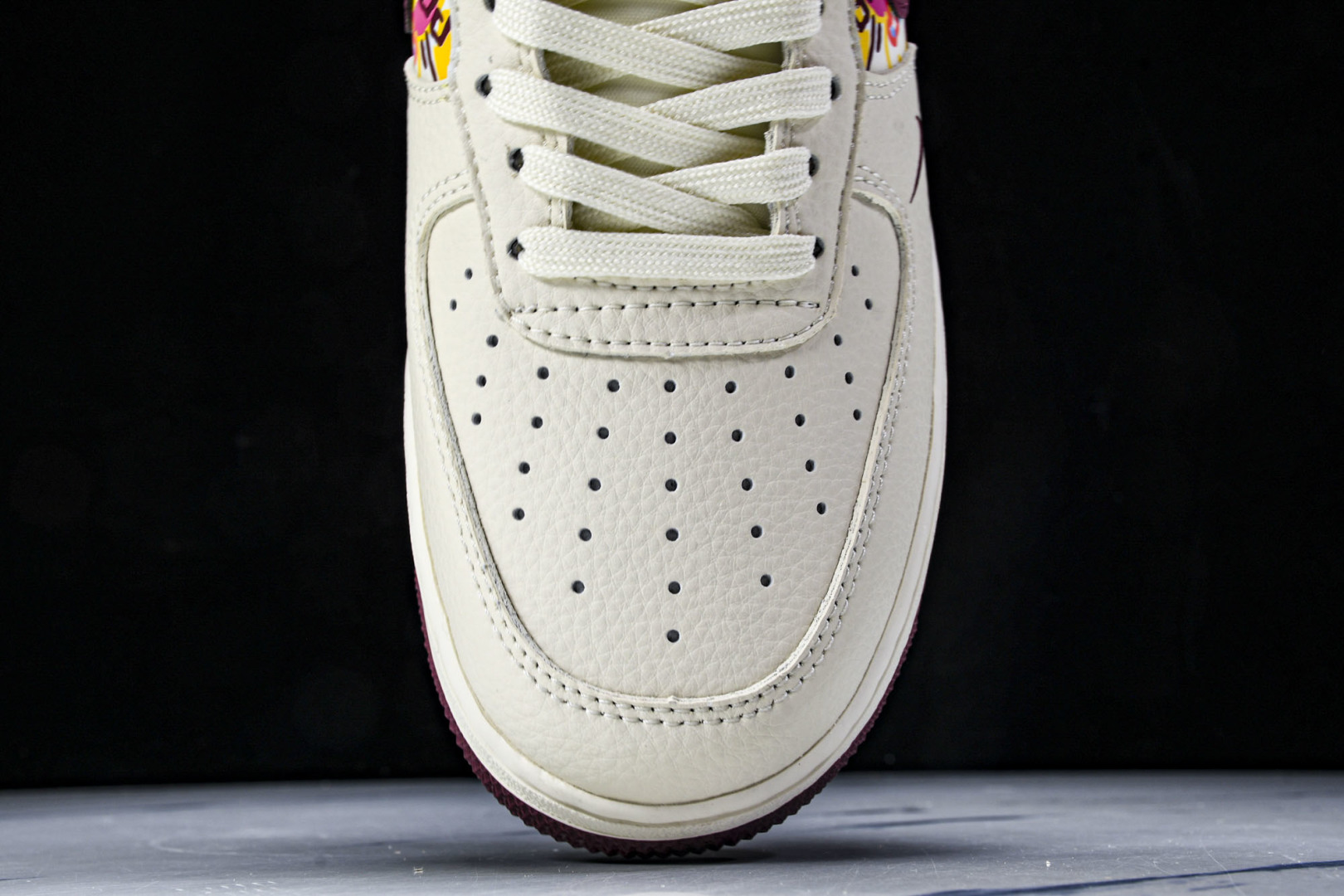 AF1 尺码36-45

纯原版出品-Air Force 1'07 Low 迪奥联名 涂鸦米酒红勾 空军