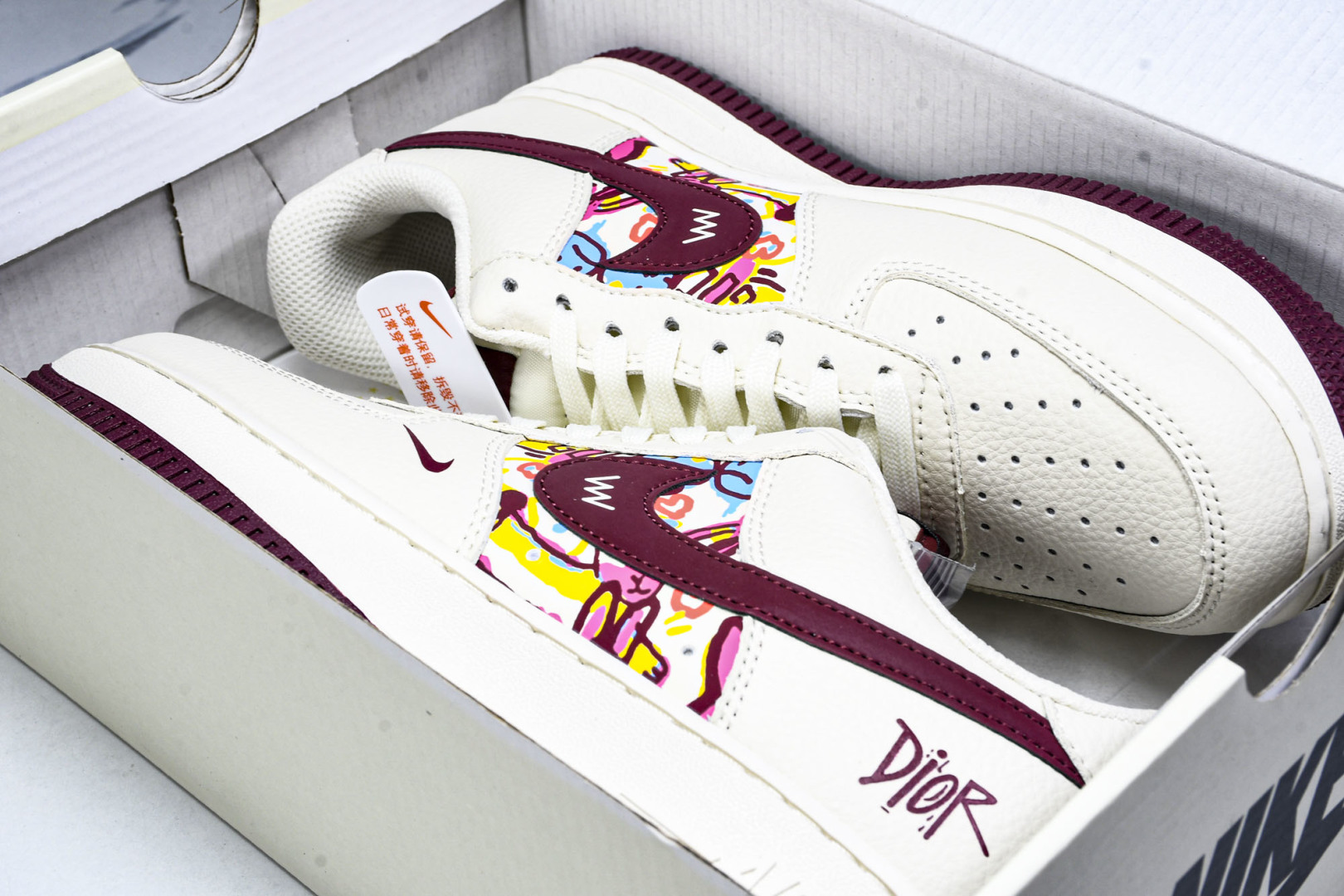 AF1 尺码36-45

纯原版出品-Air Force 1'07 Low 迪奥联名 涂鸦米酒红勾 空军