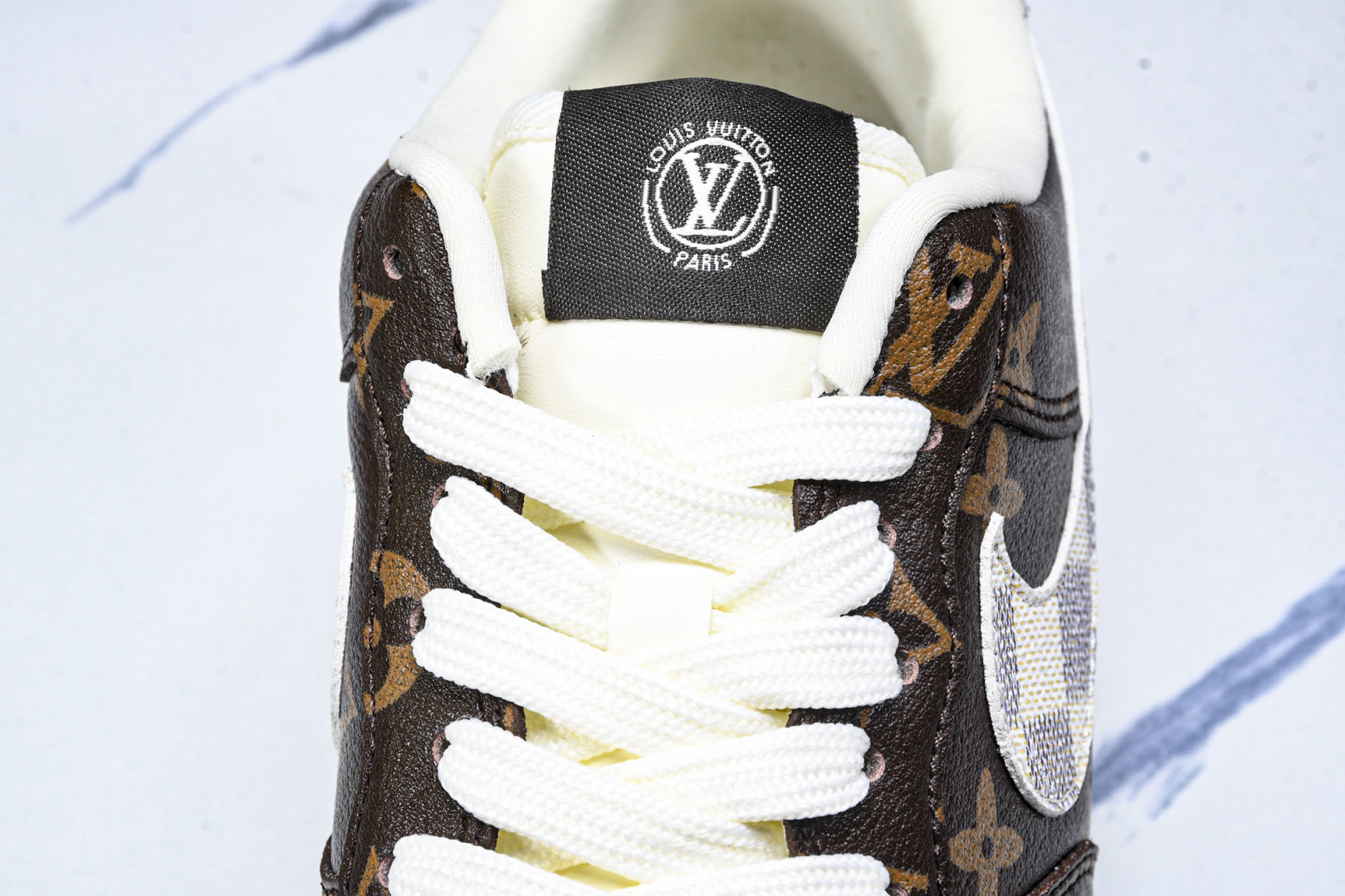  NK Air Force 1'07 Low LV联名 经典咖啡棕 空军一号低帮休闲板鞋 SC0601-