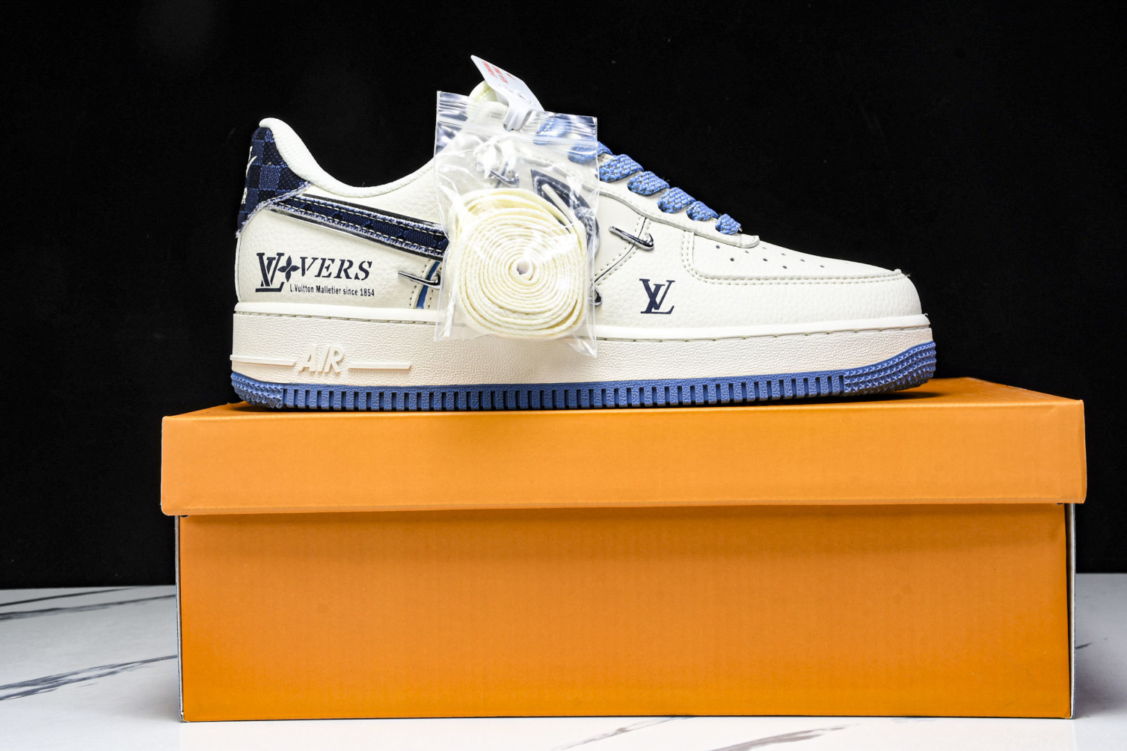  NK Air Force 1'07 Low LV联名 米蓝四勾 空军一号低帮休闲板鞋 XS2869-0