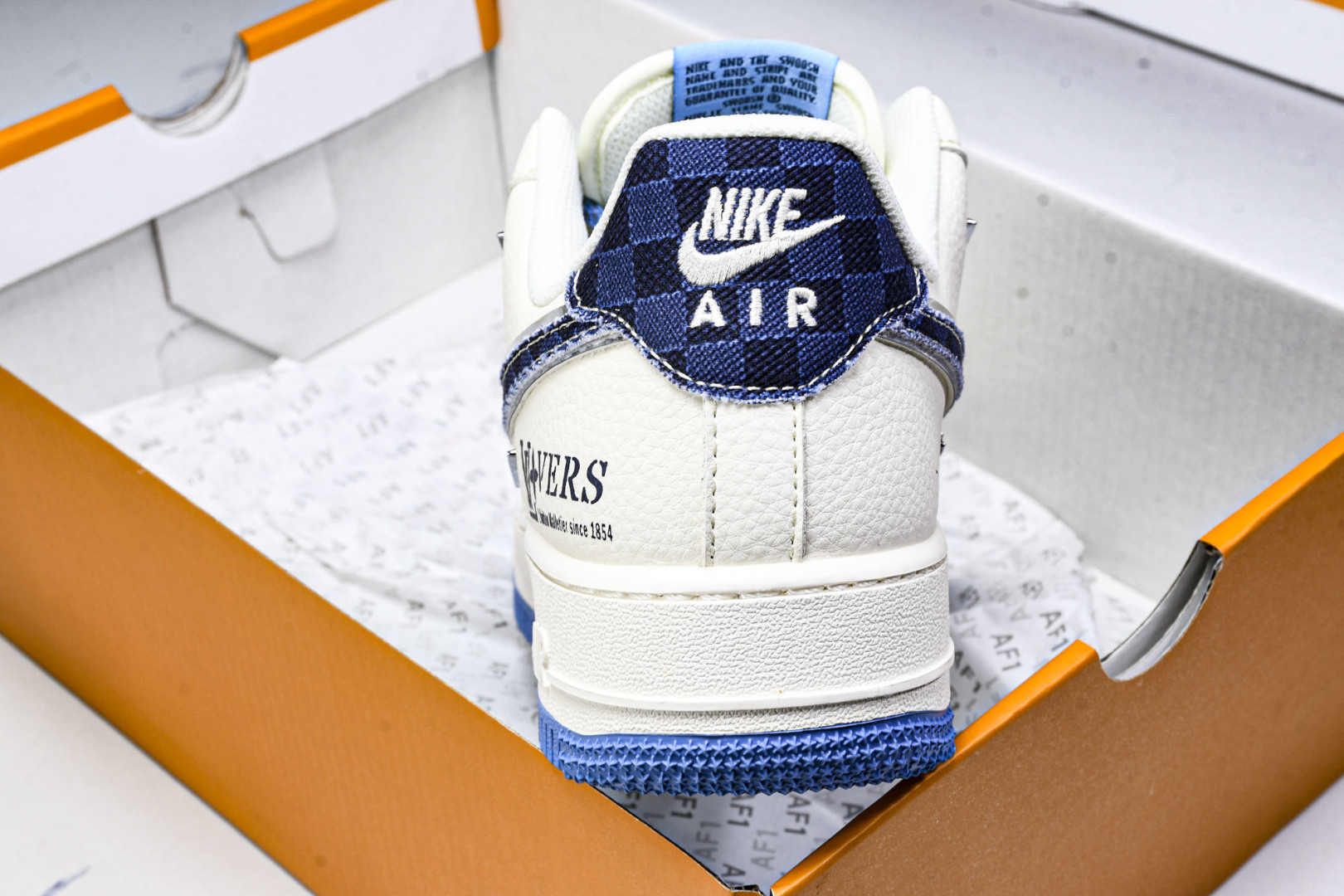  NK Air Force 1'07 Low LV联名 米蓝四勾 空军一号低帮休闲板鞋 XS2869-0