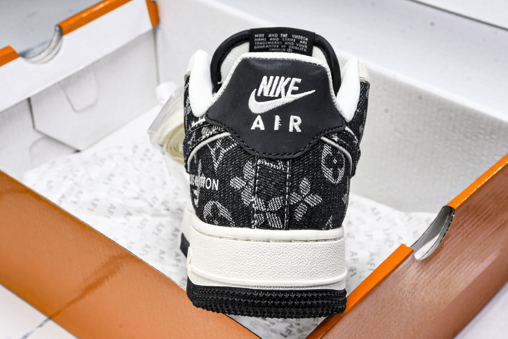  NK Air Force 1'07 Low LV联名 猪八牛仔米黑 空军一号定制休闲板鞋 MZ9588