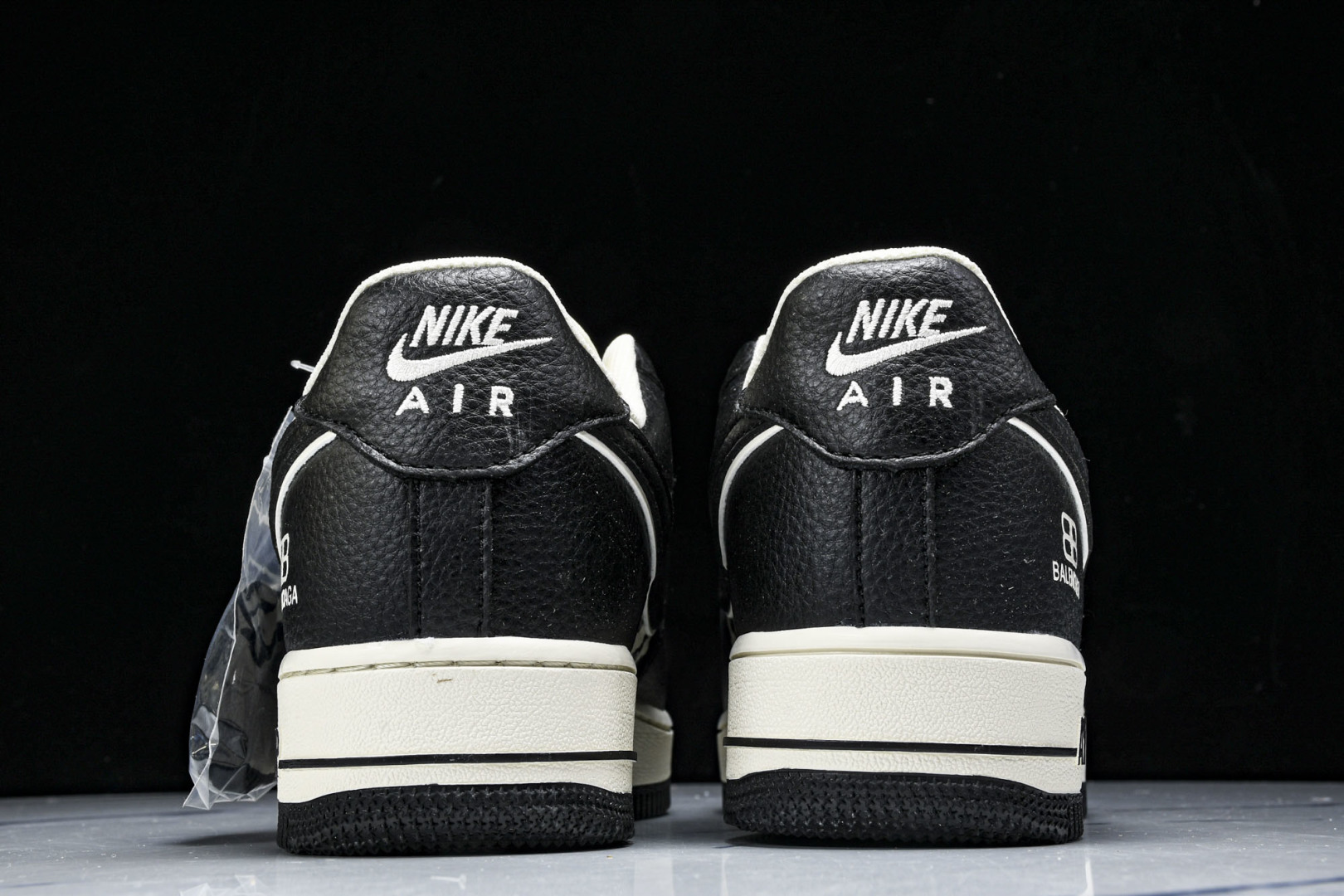  NK Air Force 1'07 Low 巴黎世家联名 雪山米白黑 空军一号低帮休闲板鞋 HJ331