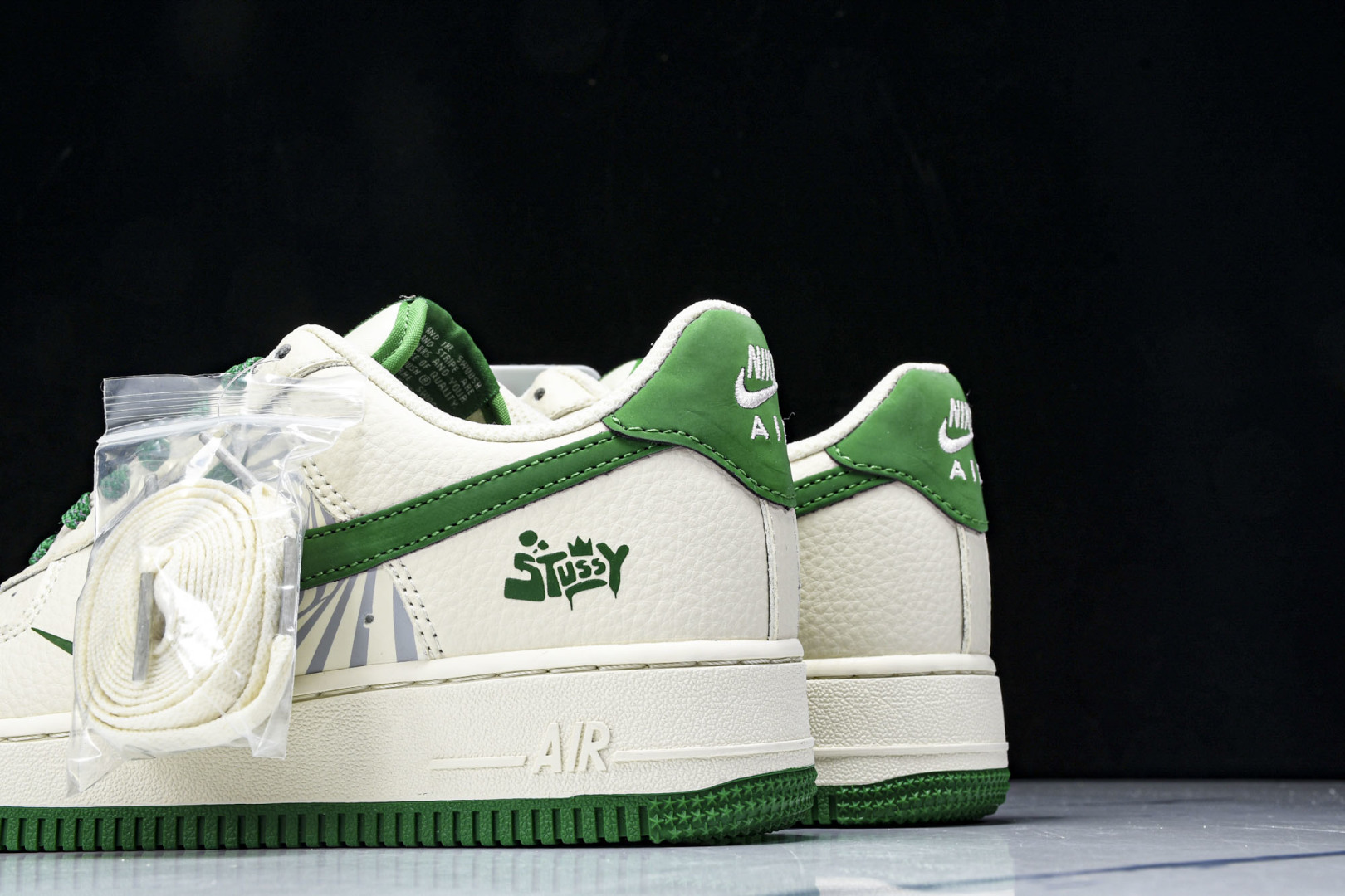  NK Air Force 1'07 Low 斯图西联名 米绿反光 空军一号低帮休闲板鞋 HJ3318-