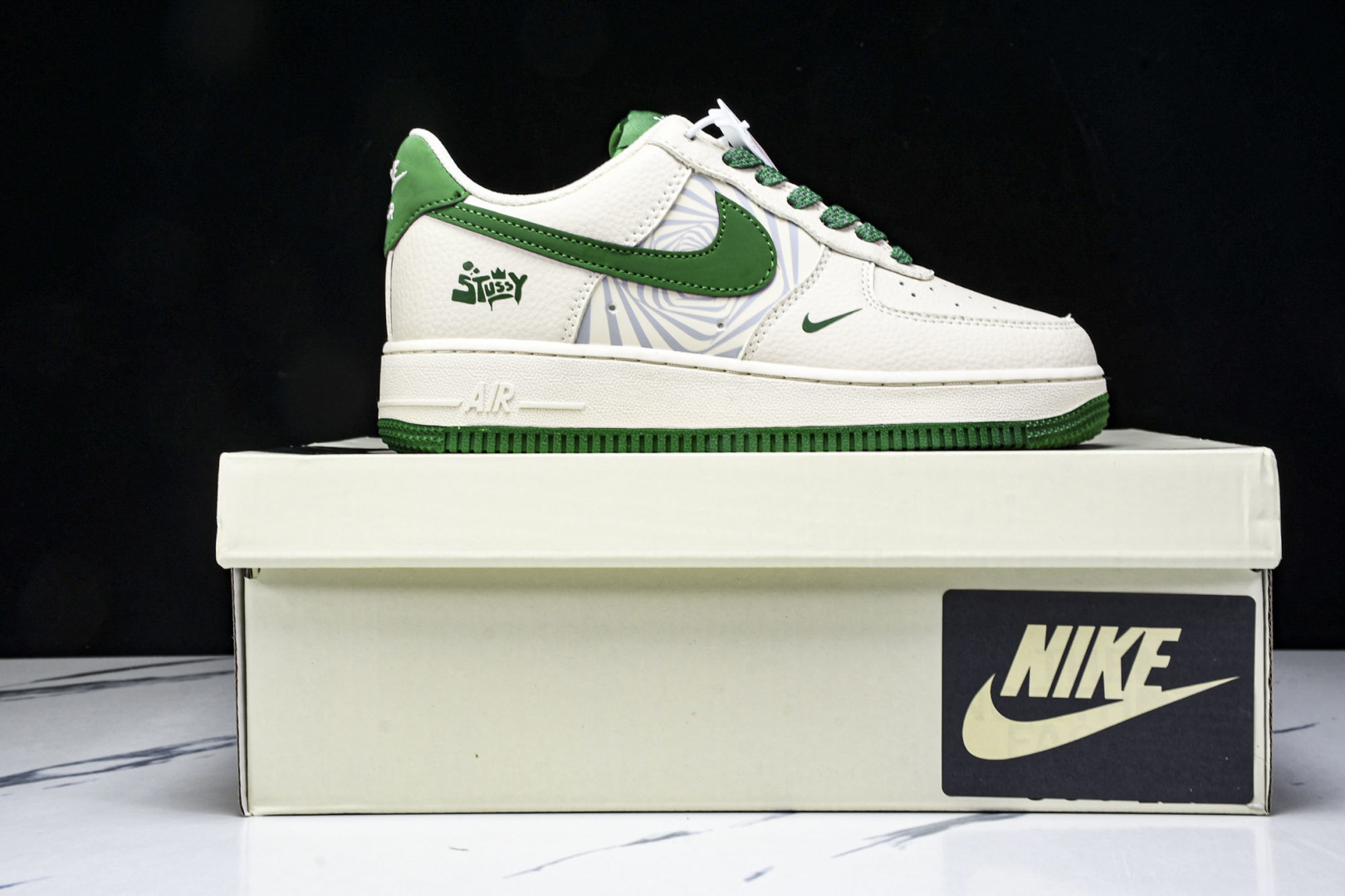  NK Air Force 1'07 Low 斯图西联名 米绿反光 空军一号低帮休闲板鞋 HJ3318-