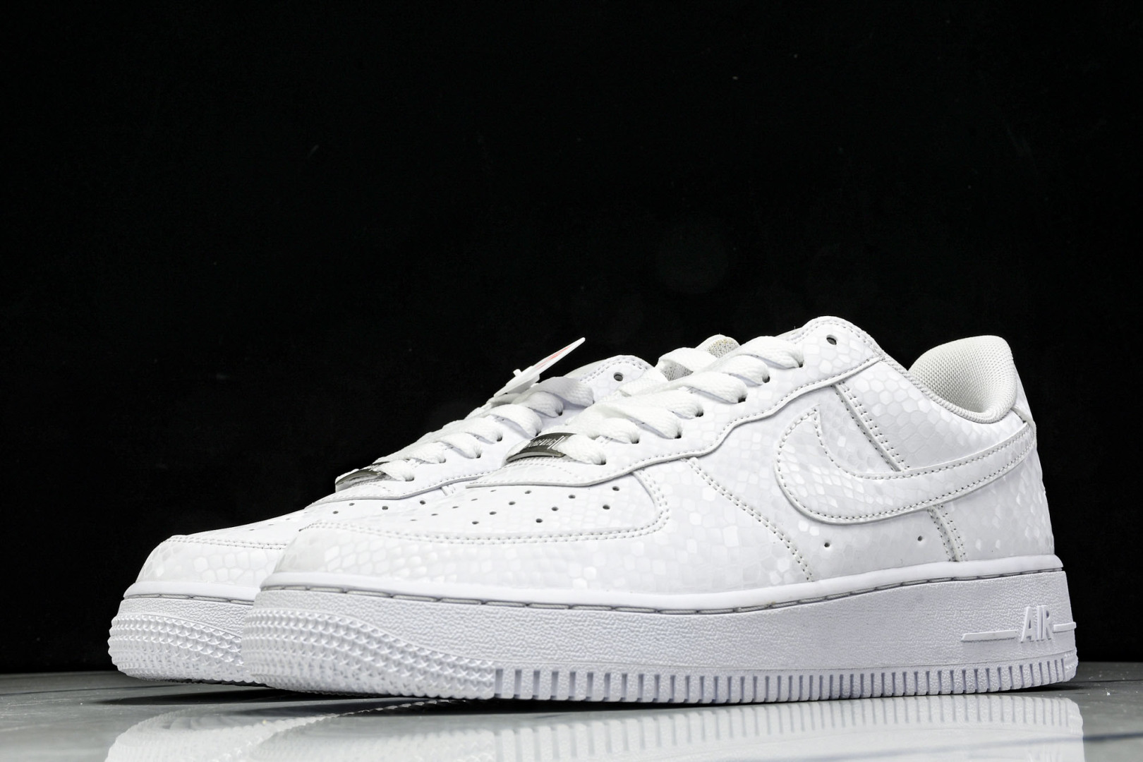  NK Kobe x Nike Air Force 1'07 Low 科比 空军一号低帮休闲板鞋 IB0