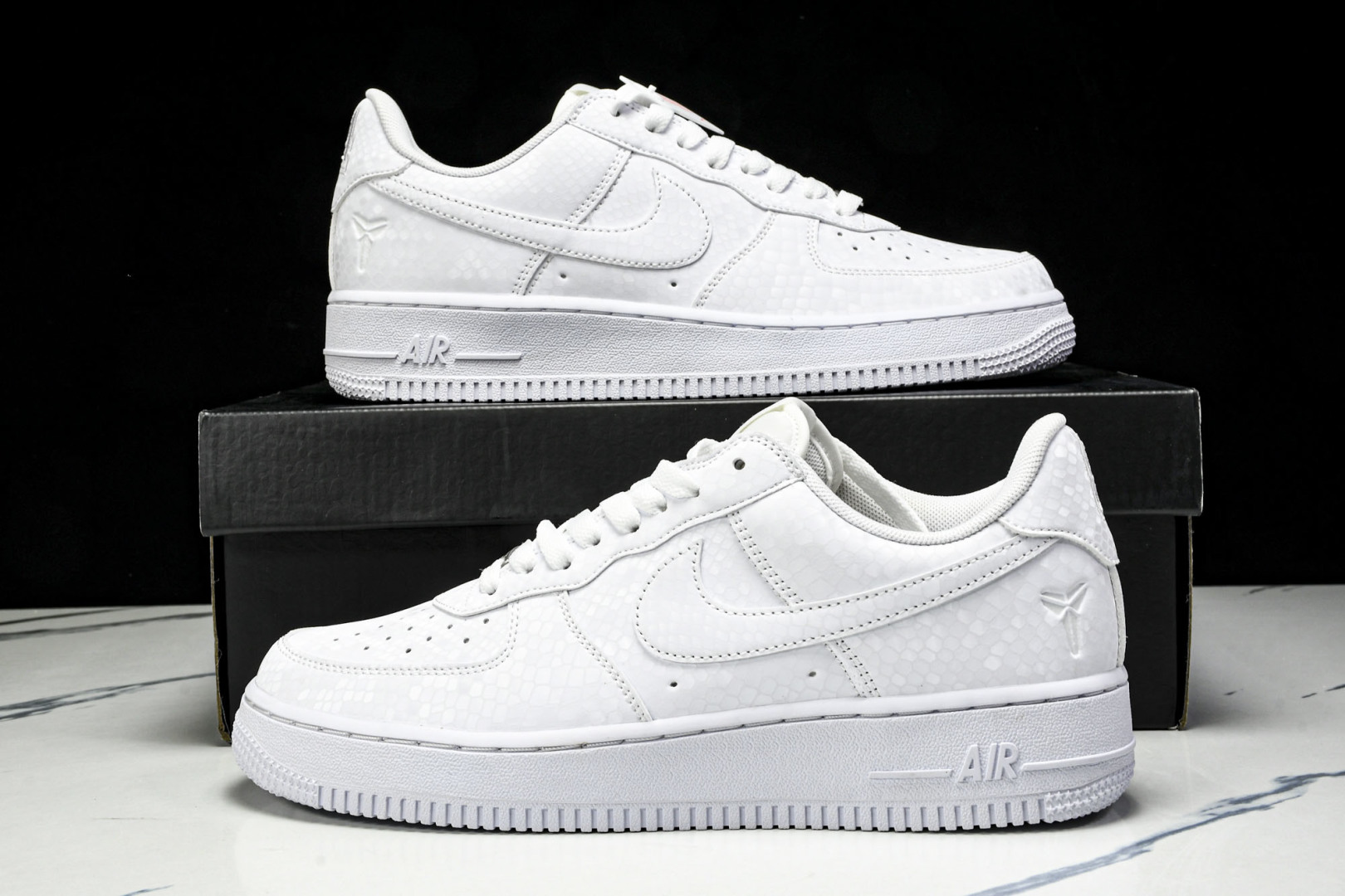  NK Kobe x Nike Air Force 1'07 Low 科比 空军一号低帮休闲板鞋 IB0