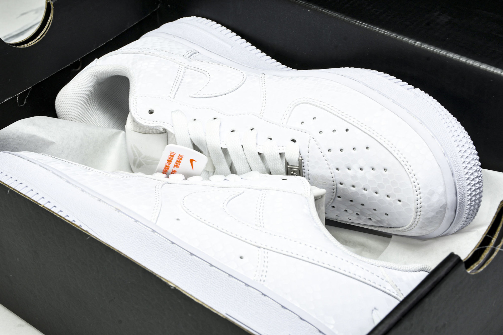  NK Kobe x Nike Air Force 1'07 Low 科比 空军一号低帮休闲板鞋 IB0
