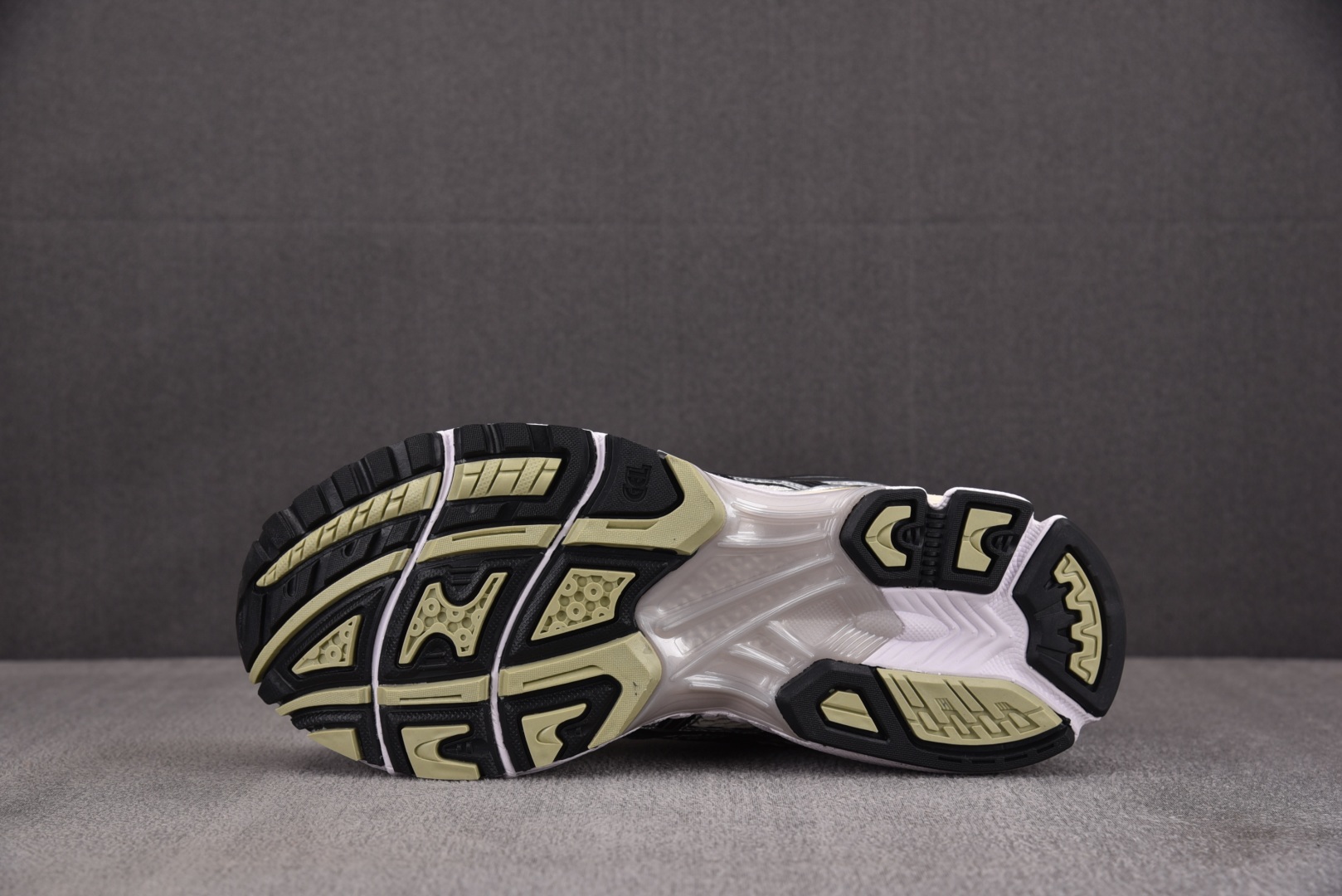 ASICS 尺码36-47

纯原版出品-ASICS Gel-Kayano 14 Birch Pure 
