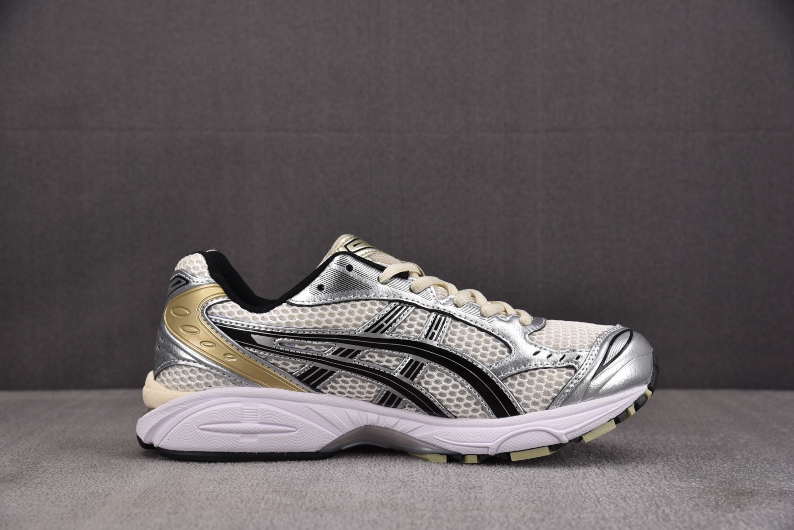 ASICS 尺码36-47

纯原版出品-ASICS Gel-Kayano 14 Birch Pure 