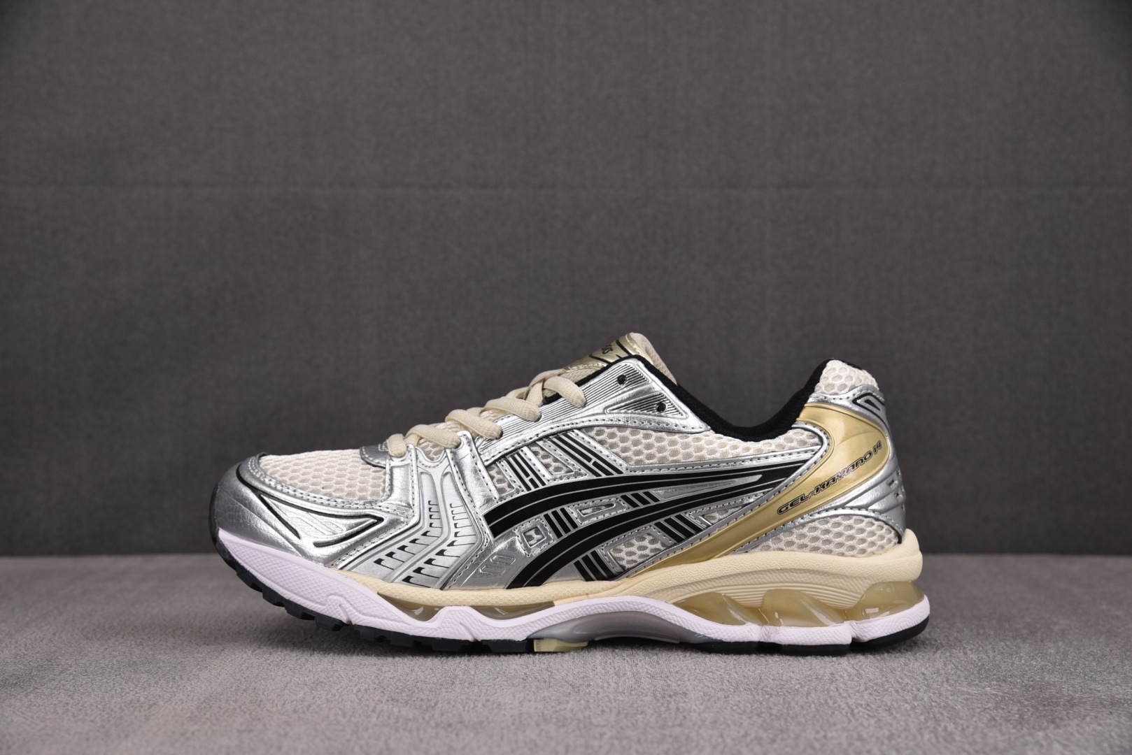 ASICS 尺码36-47

纯原版出品-ASICS Gel-Kayano 14 Birch Pure 
