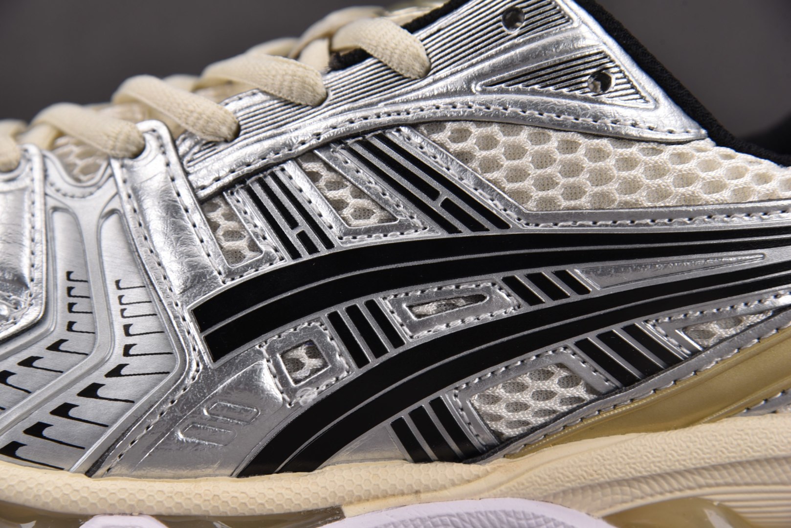 ASICS 尺码36-47

纯原版出品-ASICS Gel-Kayano 14 Birch Pure 