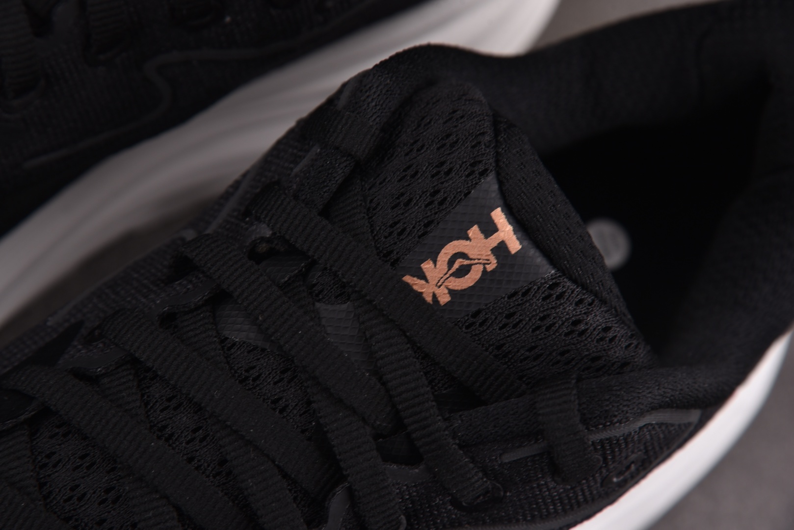 Hoka 尺码36-45

纯原版出品-Hoka One One Clifton 10 Black Ro
