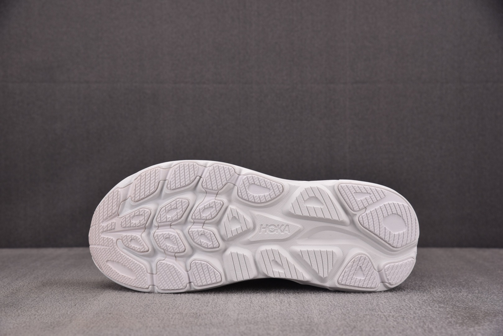 Hoka 尺码36-45

纯原版出品-Hoka One One Clifton 10 White (W