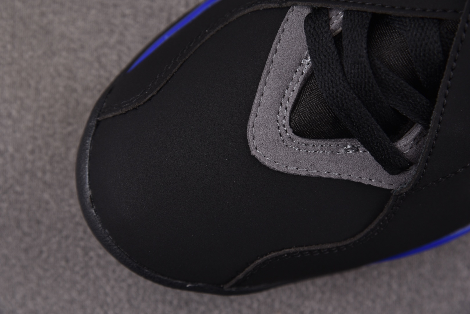 AJ8 尺码40.5-47.5

纯原版出品-Air Jordan 8 Retro Aqua (2025