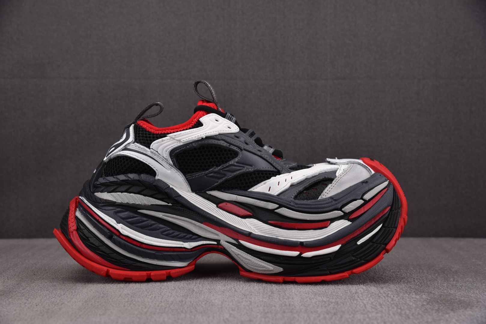 巴黎 尺码35-46

纯原版出品Balenciaga Platform Gray Red 灰红 YZ0