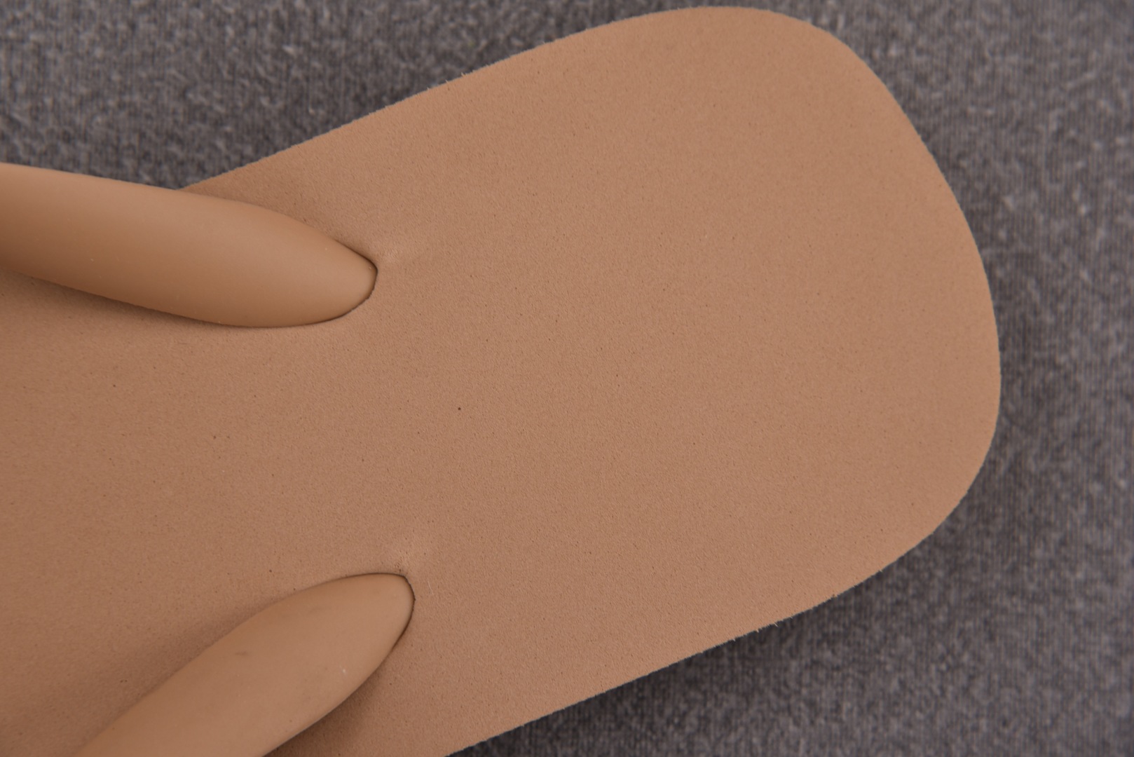 巴黎 尺码40-45

纯原版出品-Balenciaga Thong Sandal Beige 米色 Y