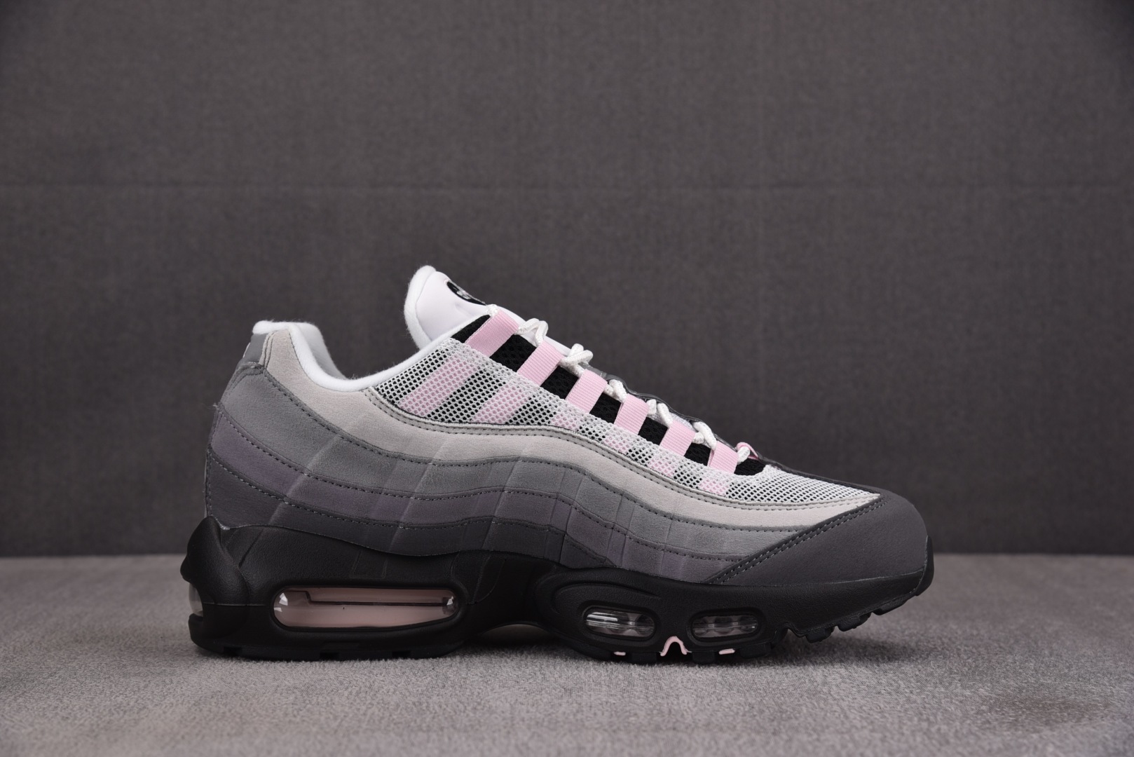 MAX 95尺码40-48.5

纯原版出品-Air Max 95 Gunsmoke Pink Foam