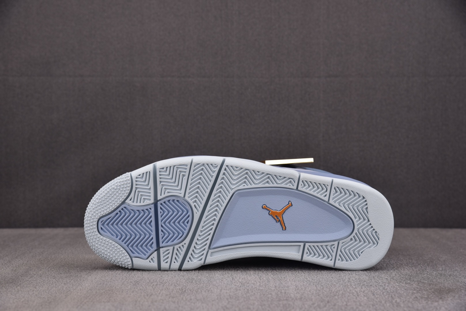AJ4 尺码40-48.5

纯原版出品-Air Jordan 4 Retro NCAA UCLA 浅蓝