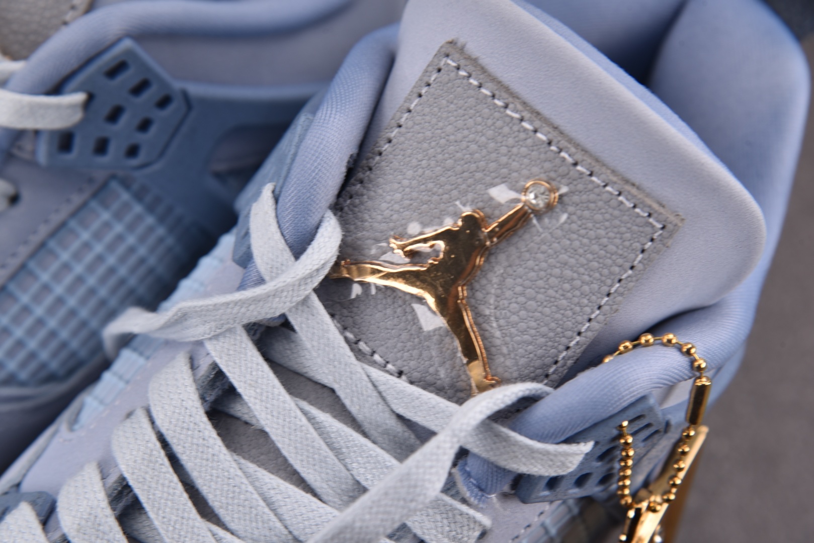 AJ4 尺码40-48.5

纯原版出品-Air Jordan 4 Retro NCAA UCLA 浅蓝