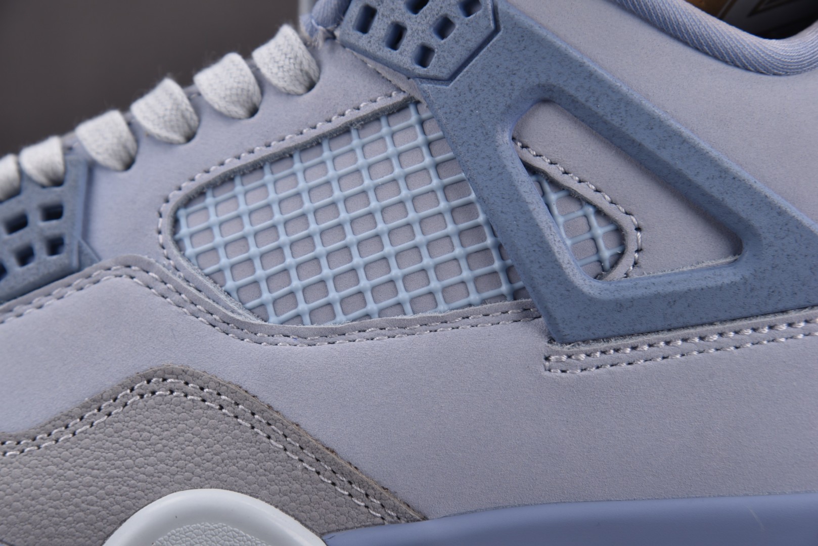 AJ4 尺码40-48.5

纯原版出品-Air Jordan 4 Retro NCAA UCLA 浅蓝
