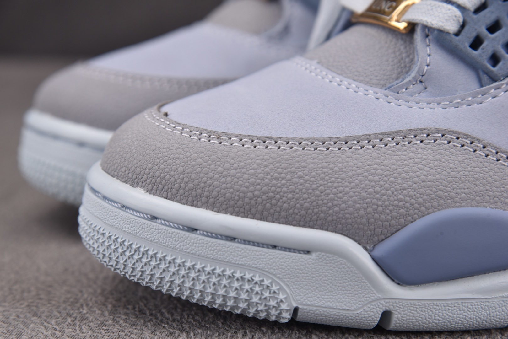 AJ4 尺码40-48.5

纯原版出品-Air Jordan 4 Retro NCAA UCLA 浅蓝