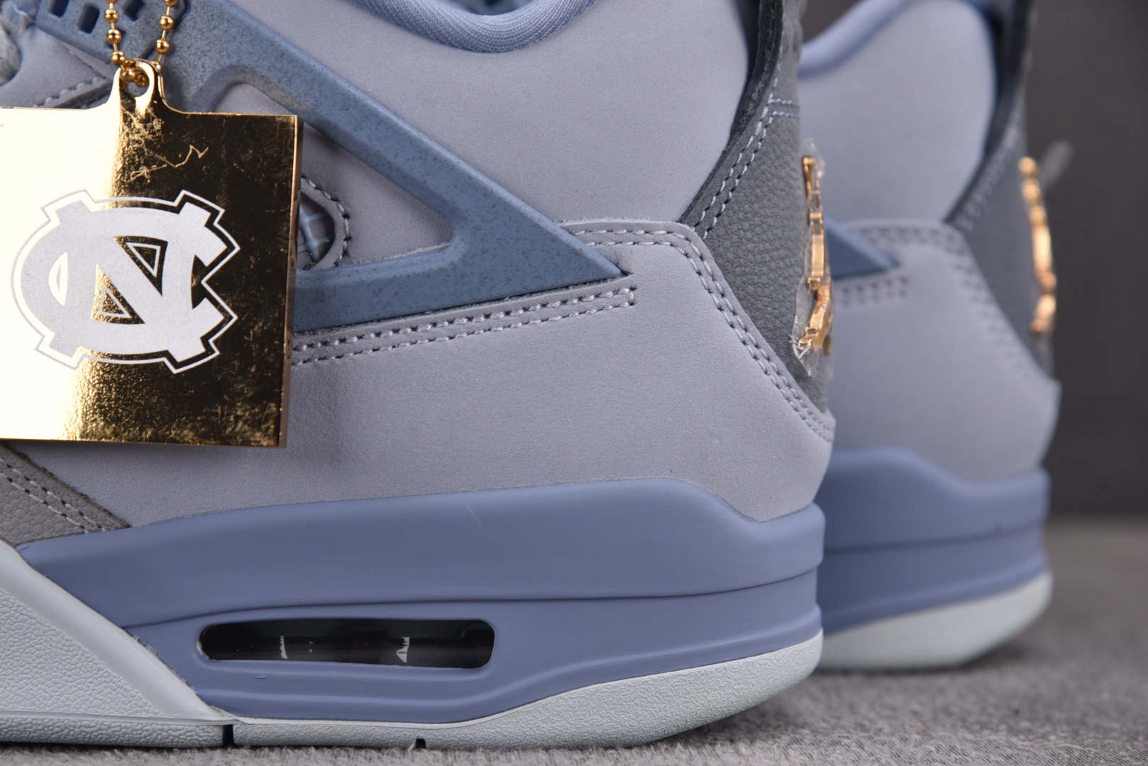 AJ4 尺码40-48.5

纯原版出品-Air Jordan 4 Retro NCAA UCLA 浅蓝