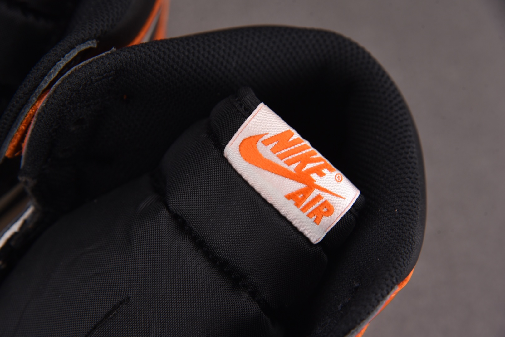 AJ1高帮 尺码40.5-48.5

纯原版出品-Air Jordan 1 Retro High OG 