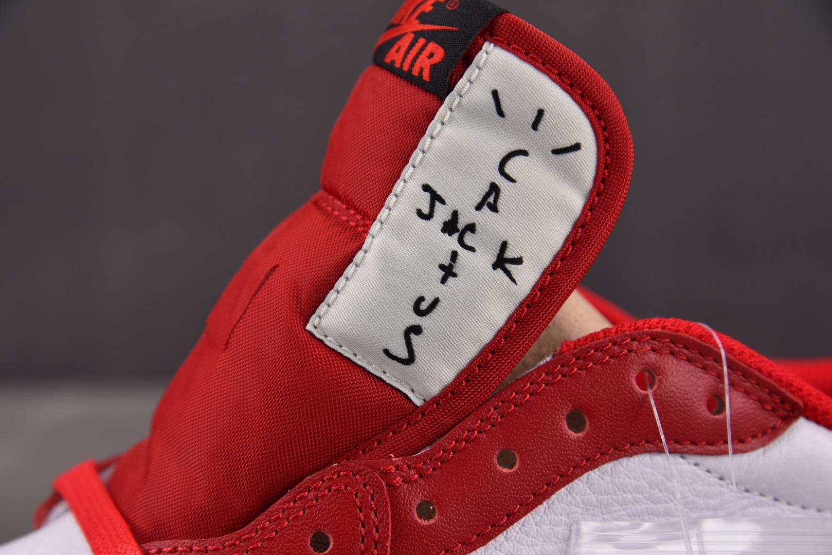 AJ1 Low 尺码36-48.5

纯原版出品-Air Jordan 1 Retro Low OG S