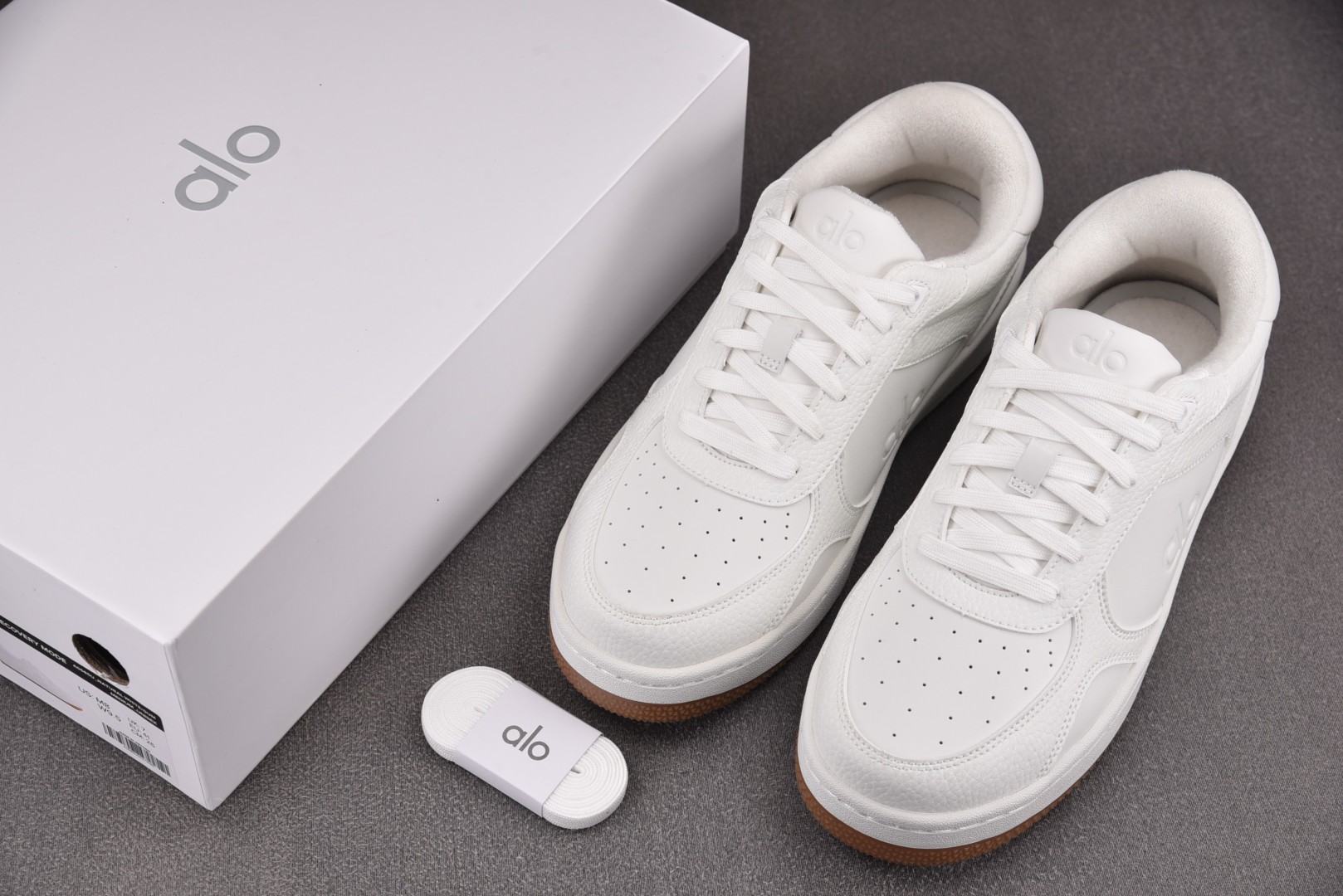 Alo Yoga 尺码36-46

纯原版出品-Alo Yoga Recovery Mode 白色 YZ