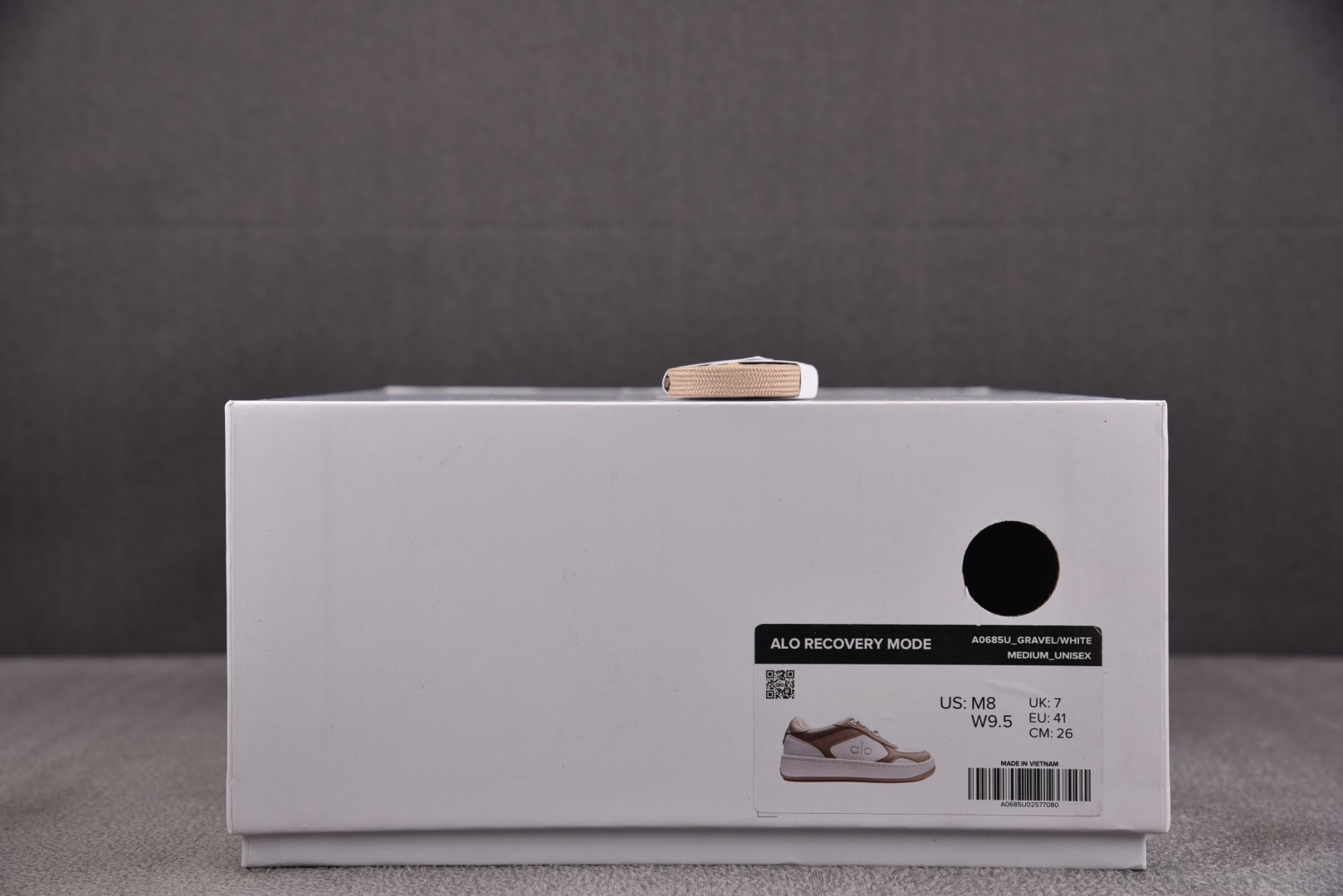 Alo Yoga 尺码36-46

纯原版出品-Alo Yoga Recovery Mode 白棕 YZ