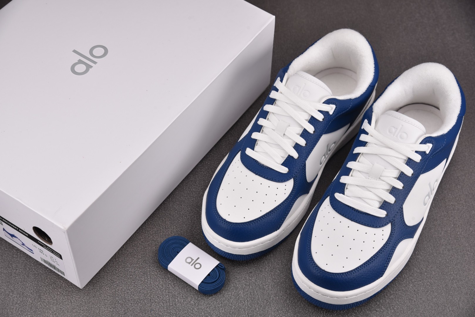 Alo Yoga 尺码36-46

纯原版出品-Alo Yoga Recovery Mode 蓝白 YZ