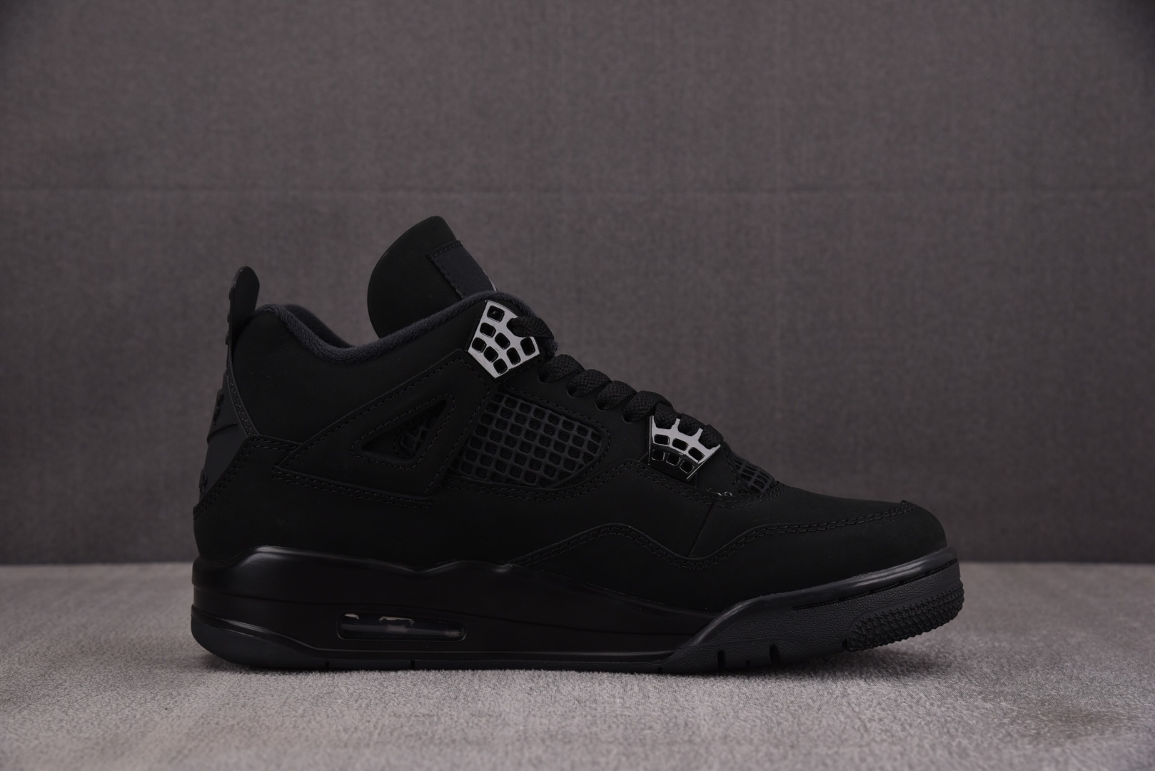 AJ4 尺码36-47.5

纯原版出品-Air Jordan 4 Retro Black Cat (2