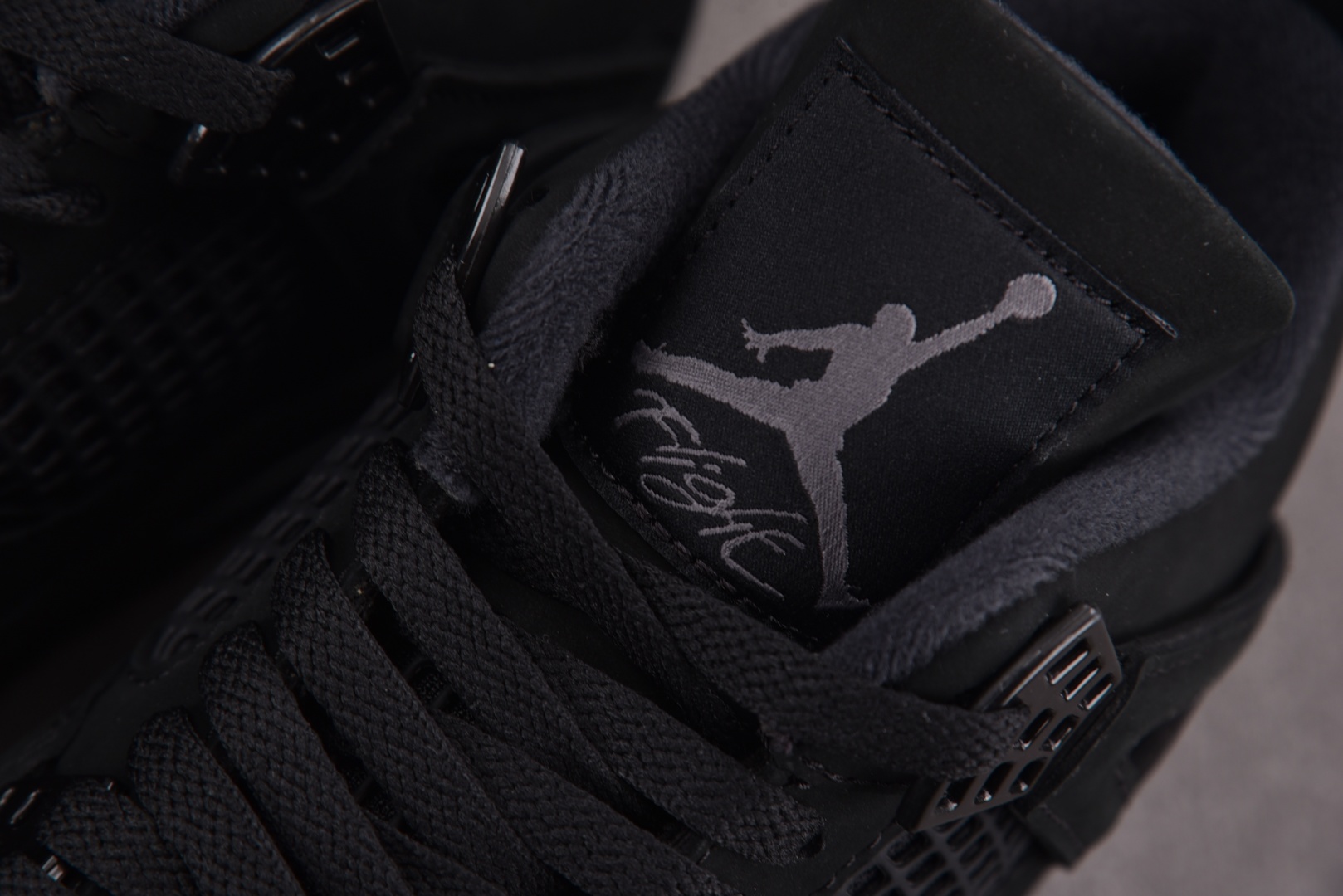AJ4 尺码36-47.5

纯原版出品-Air Jordan 4 Retro Black Cat (2