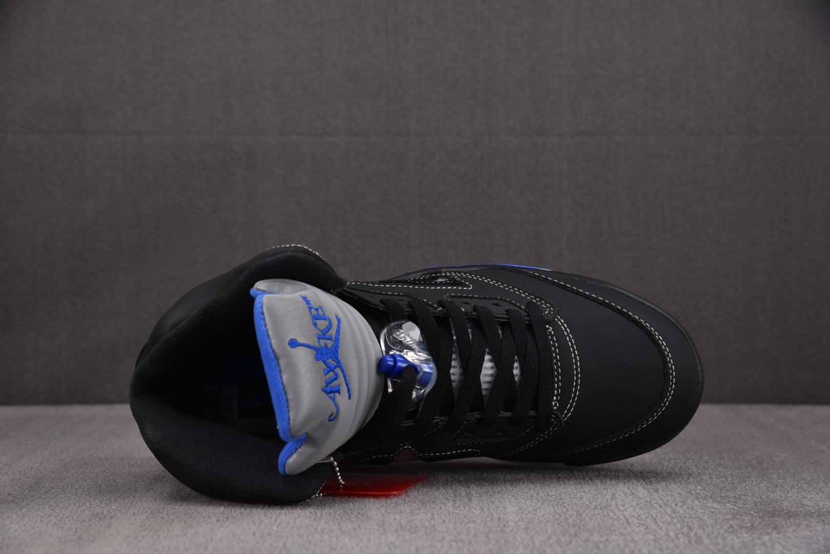 AJ5 尺码40-47.5

纯原版出品-Air Jordan 5 Retro Awake NY Bla