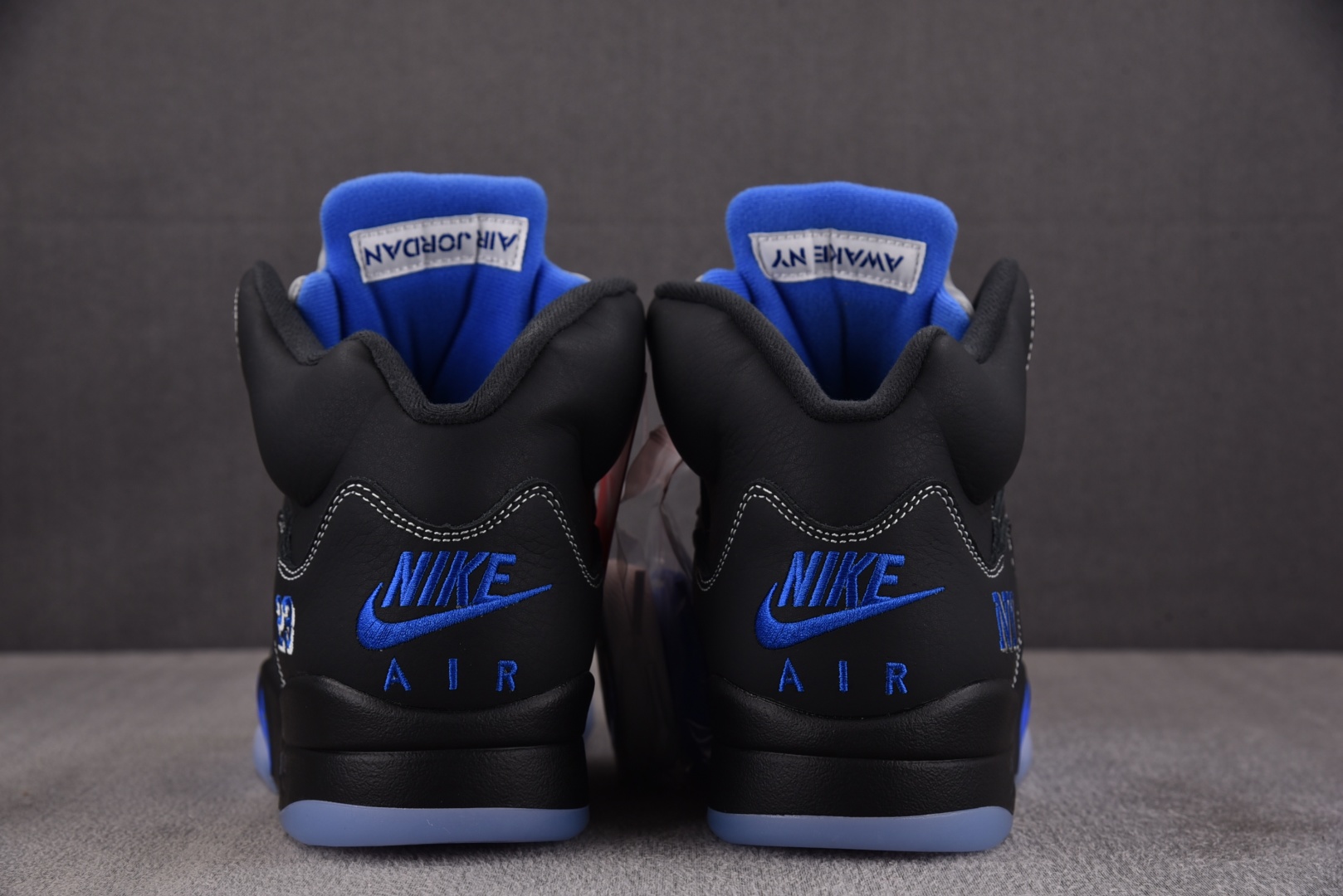 AJ5 尺码40-47.5

纯原版出品-Air Jordan 5 Retro Awake NY Bla