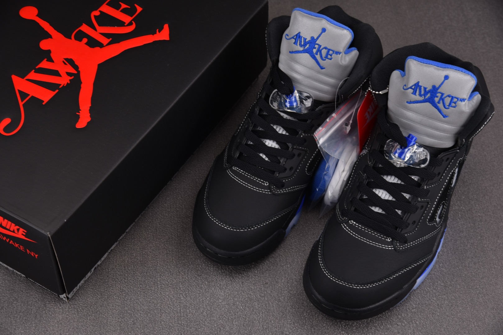 AJ5 尺码40-47.5

纯原版出品-Air Jordan 5 Retro Awake NY Bla