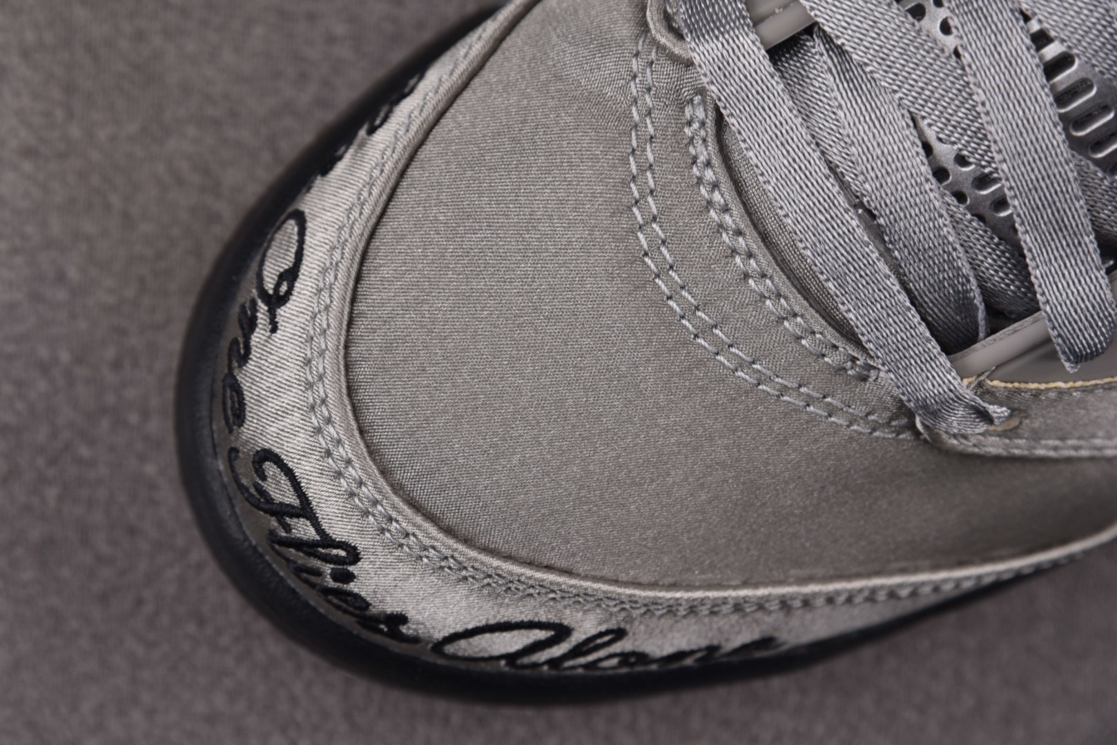 AJ5 尺码40-47.5

纯原版出品-WMNS Air Jordan 5 Retro Wings (
