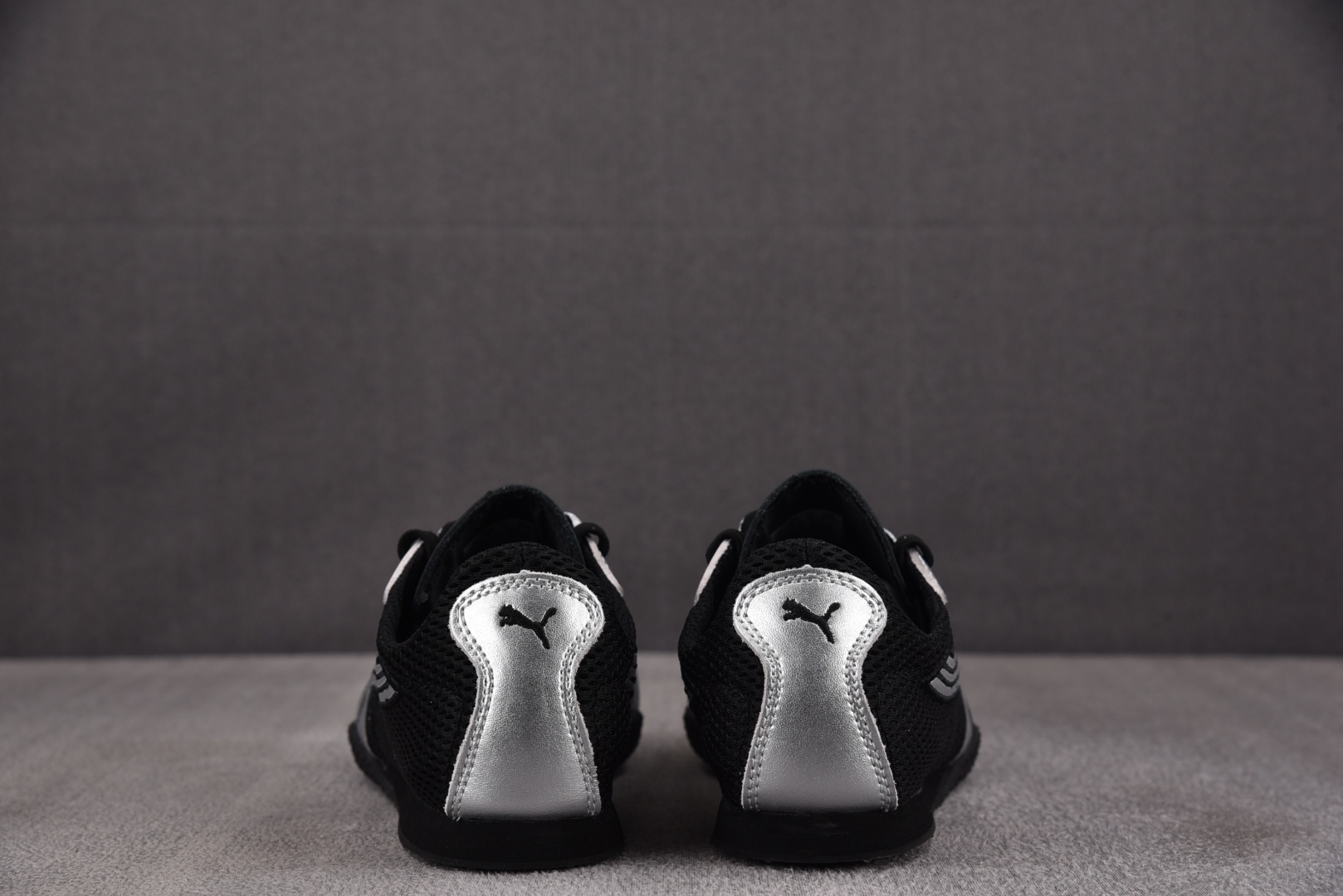彪马 尺码36-45

纯原版出品-Puma H-Street OG Black Silver 银黑 -