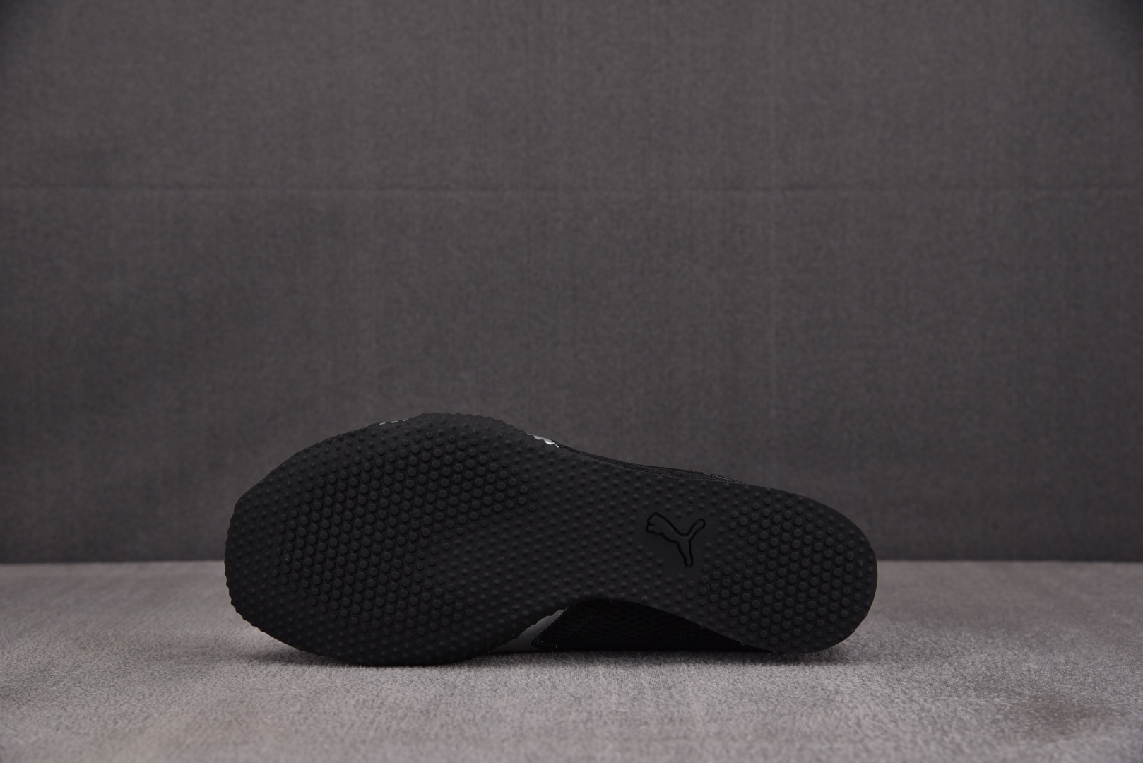 彪马 尺码36-45

纯原版出品-Puma H-Street OG Black Silver 银黑 -