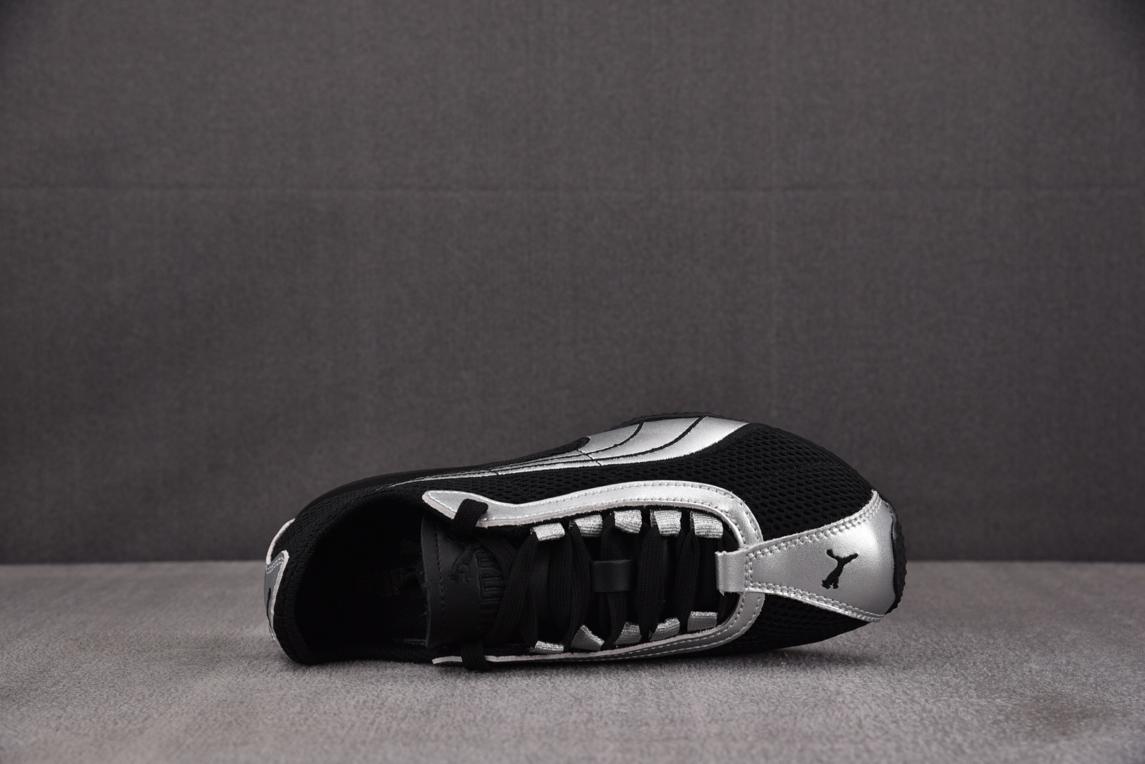 彪马 尺码36-45

纯原版出品-Puma H-Street OG Black Silver 银黑 -