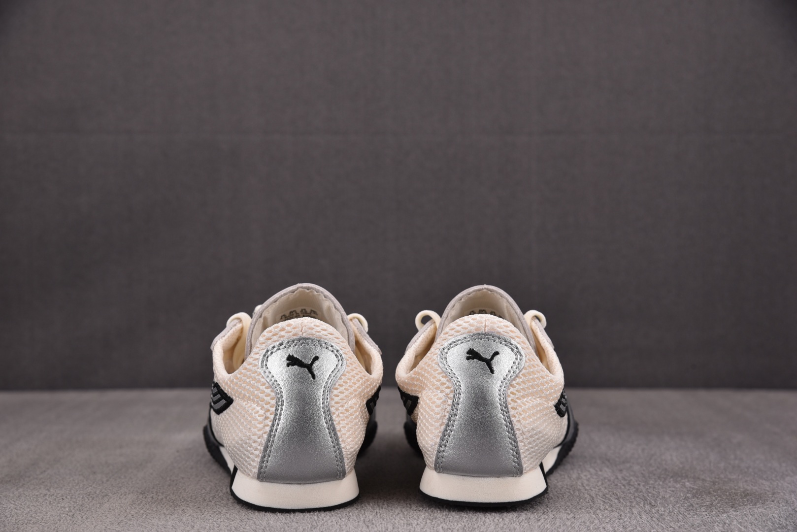 彪马 尺码36-45

纯原版出品-Puma H-Street OG Frosted Ivory Sil